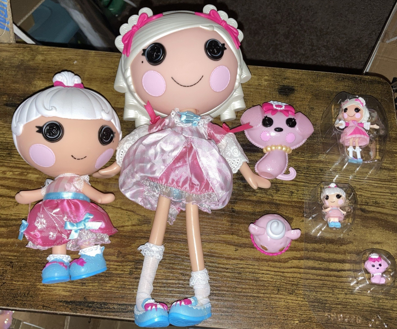 Lalaloopsy Suzette & Mimi La Sweet Sew Royal Princess Party & Pets & Minis Lalaloopsy Suzette & Mimi La Sweet Sew Royal Princess Party & Pets & Minis