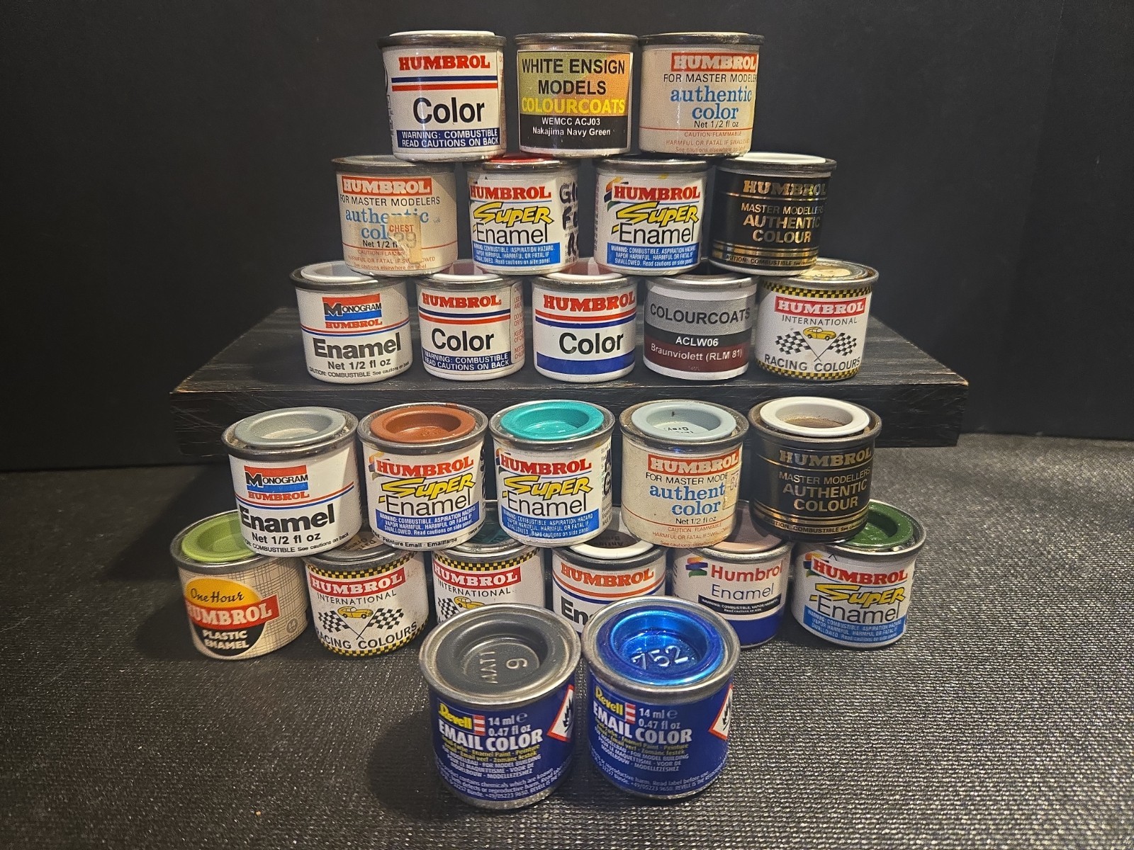 25 Humbrol/Revell Tubs Of Enamel Paints For Models 1/2fl See Details & Pics BFO