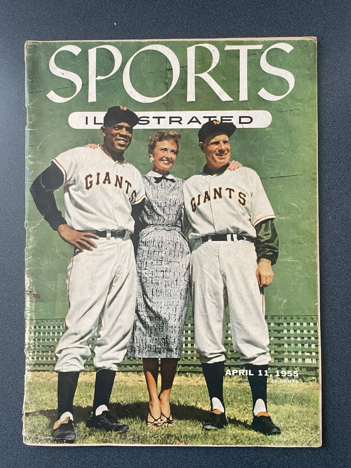 Sports Illustrated - April 11, 1955 - Willie Mays - MLB - 1955 Topps Ernie Banks