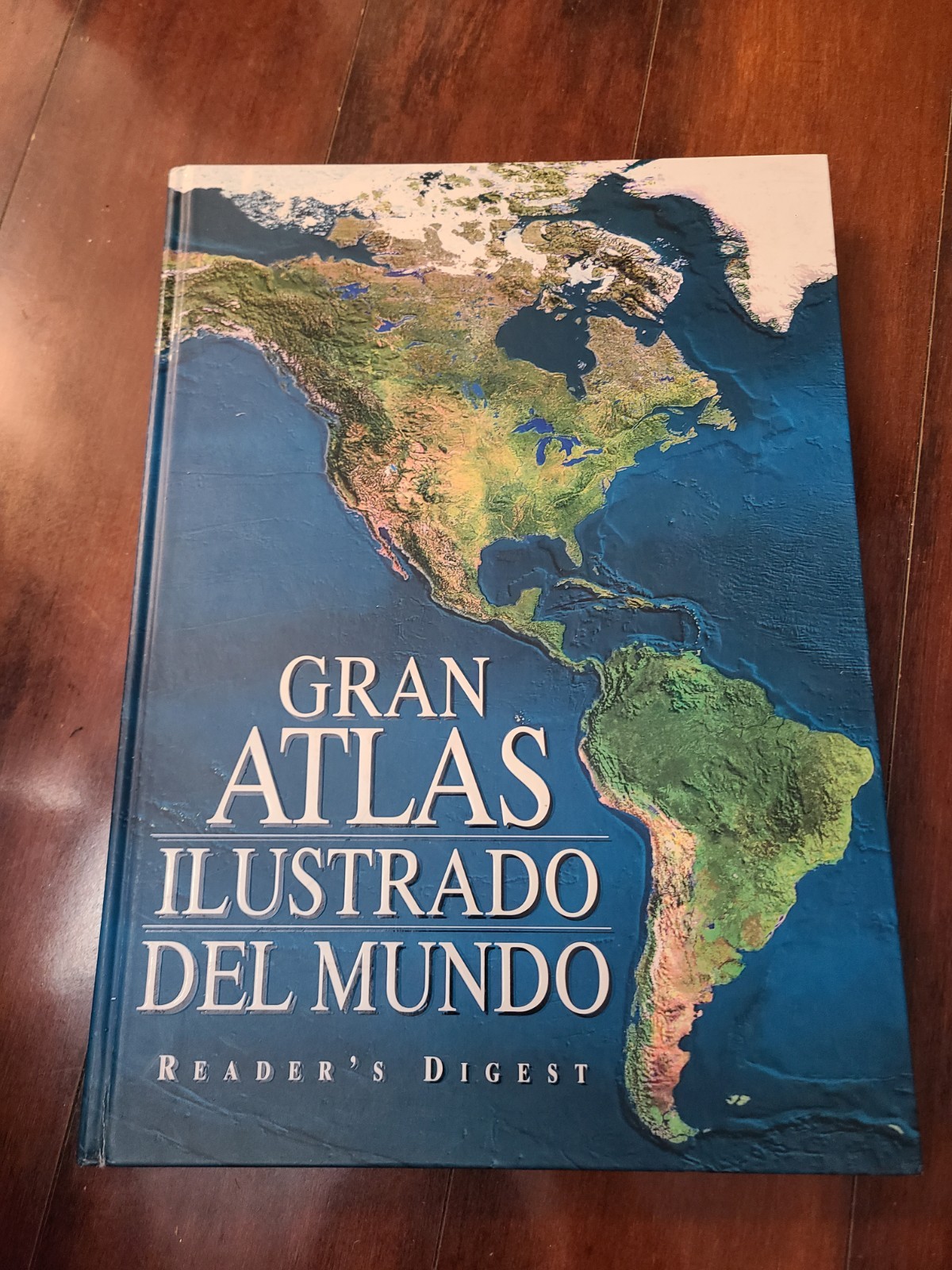 Gran Atlas Ilustrado Del Mundo (Spanish Edition) - Reader's Digest Hardcover