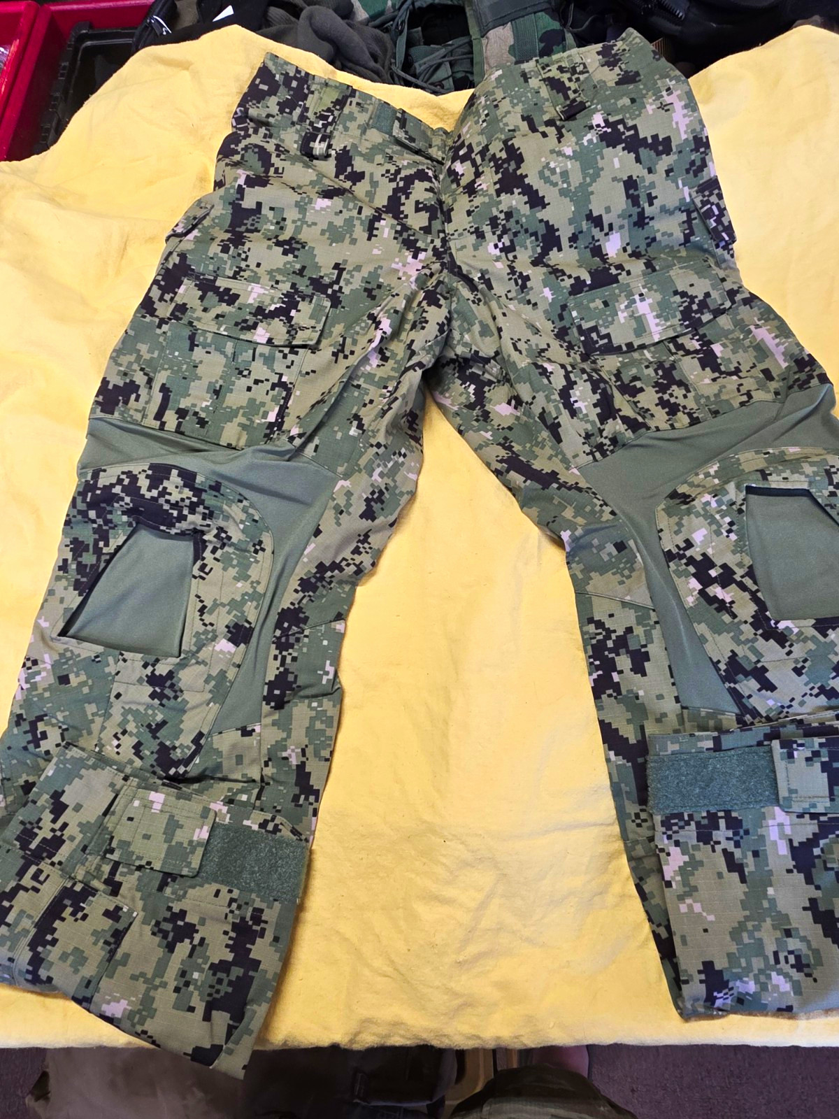 Crye Precision Navy Custom Combat Pants 32R NEW Crye Precision Navy Custom Combat Pants 32R NEW