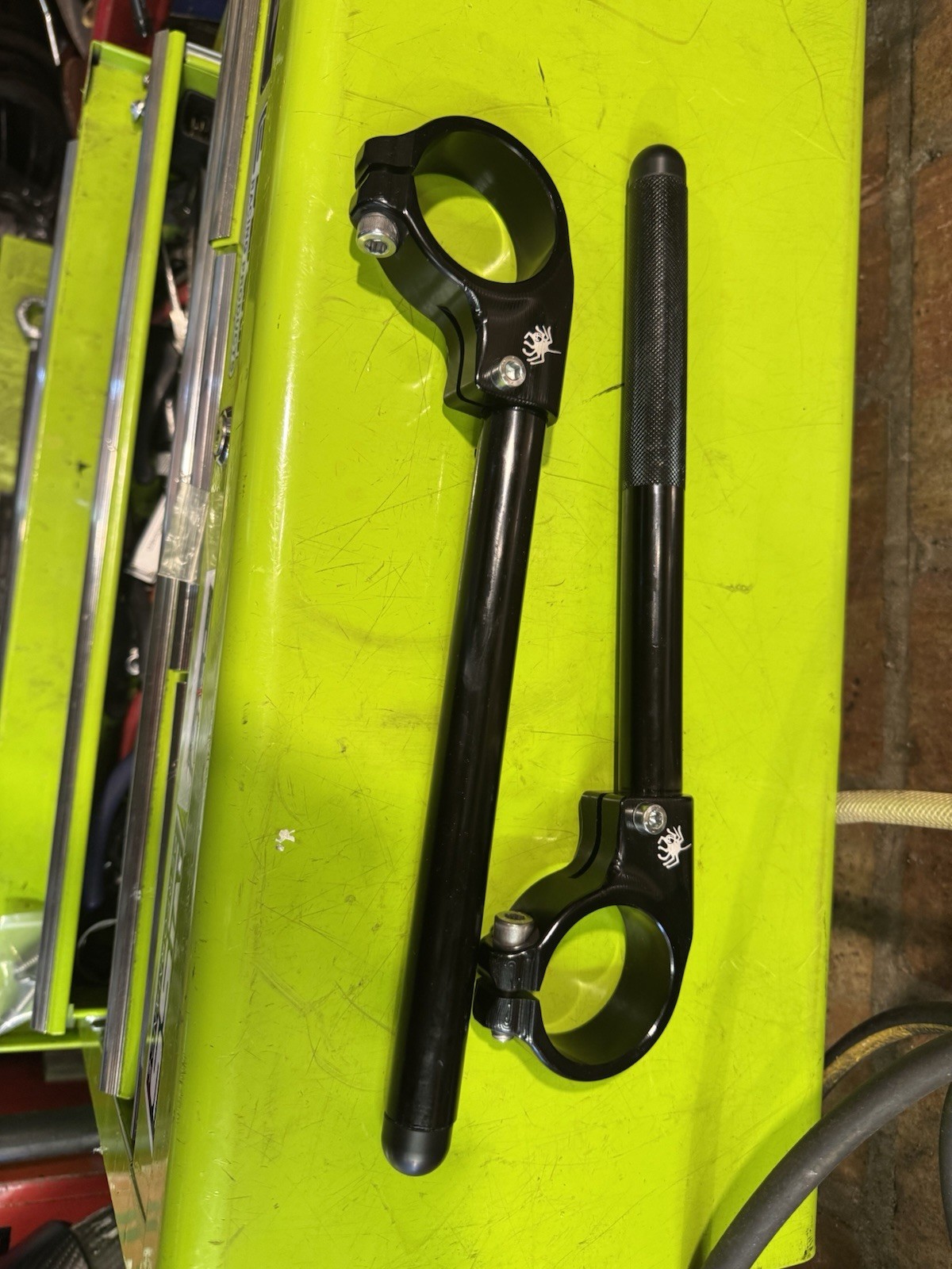 Aprilia RSV4 660 51mm Spider clip Ons