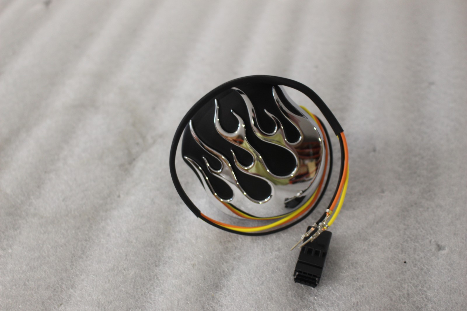 75345-10A NEW OEM HARLEY-DAVIDSON LED FUEL GAUGE MIDNIGHT FLAMES SOFTAIL DYNA 75345-10A NEW OEM HARLEY-DAVIDSON LED FUEL GAUGE MIDNIGHT FLAMES SOFTAIL DYNA
