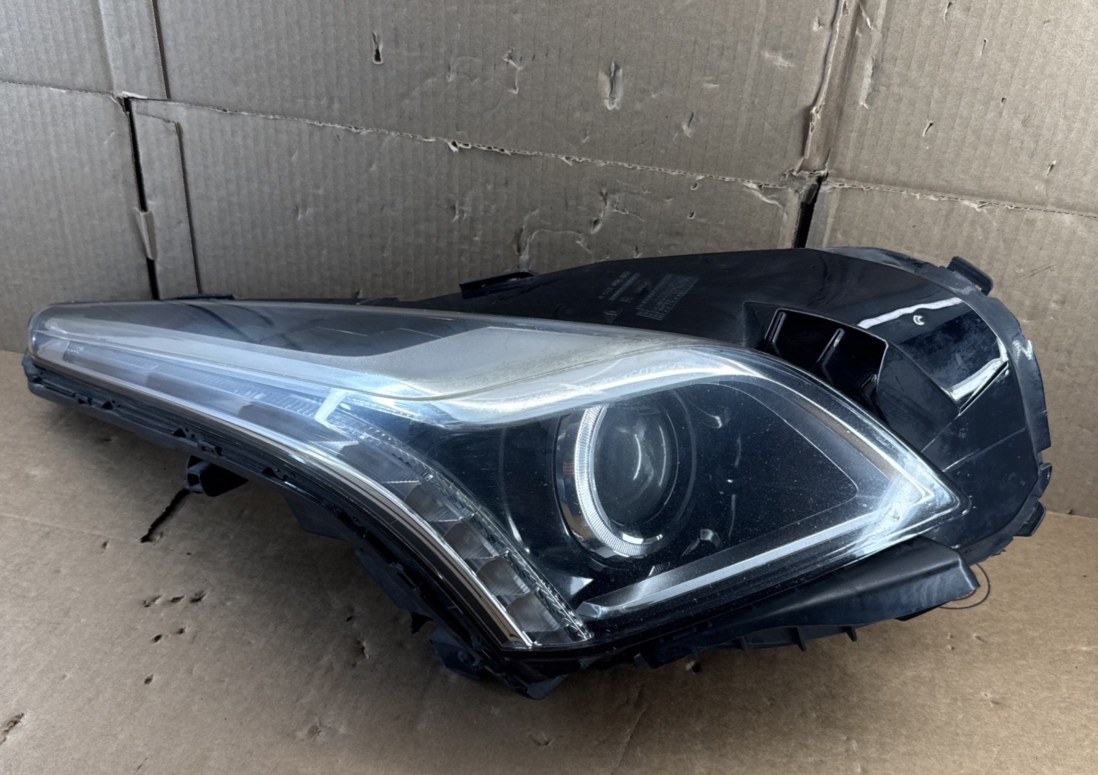 2015 2016 2017 2018 2019 CADILLAC CTS HEADLIGHT RH HID XENON OEM