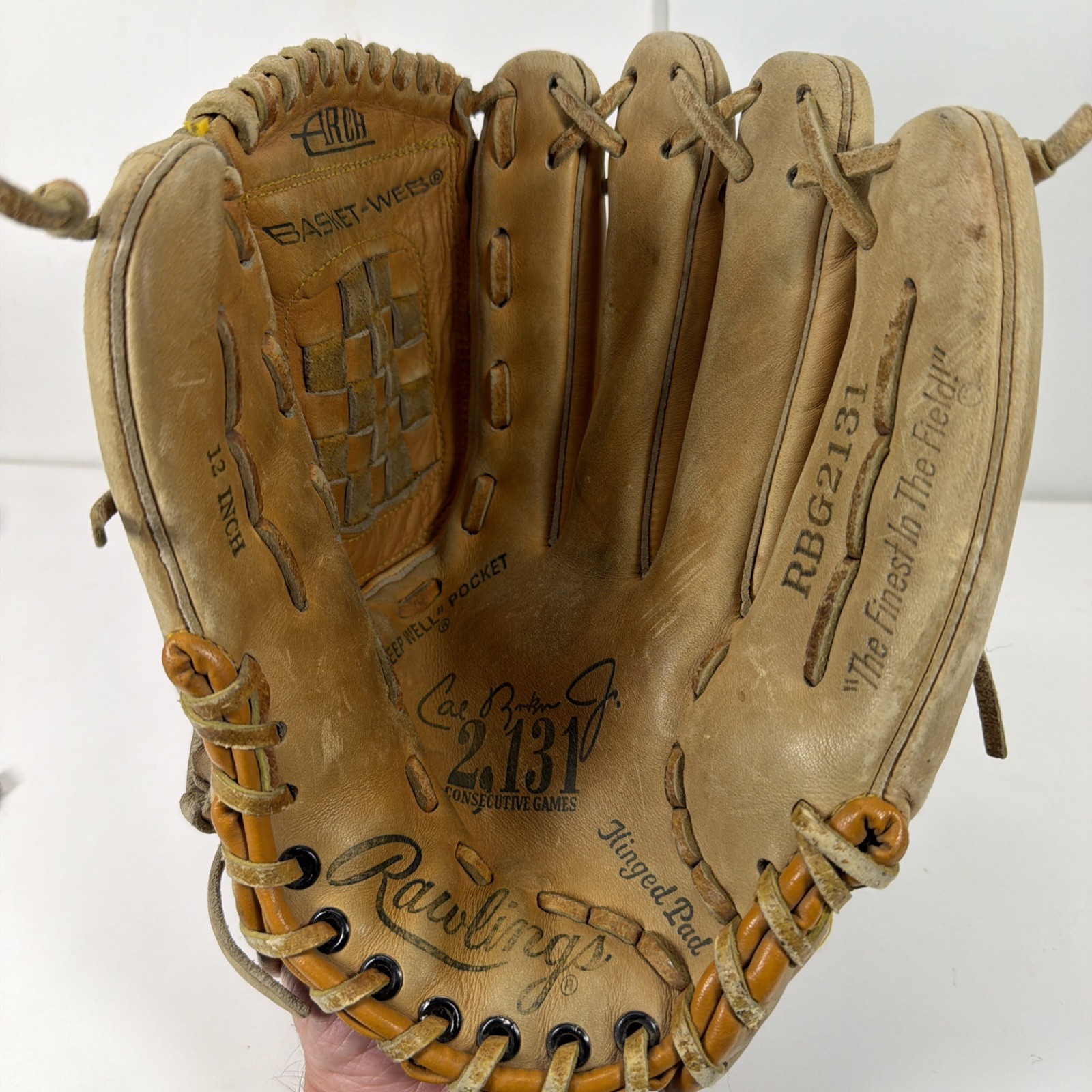 Rawlings RBG2131 Cal Ripken 12” RHT Infielders  Glove