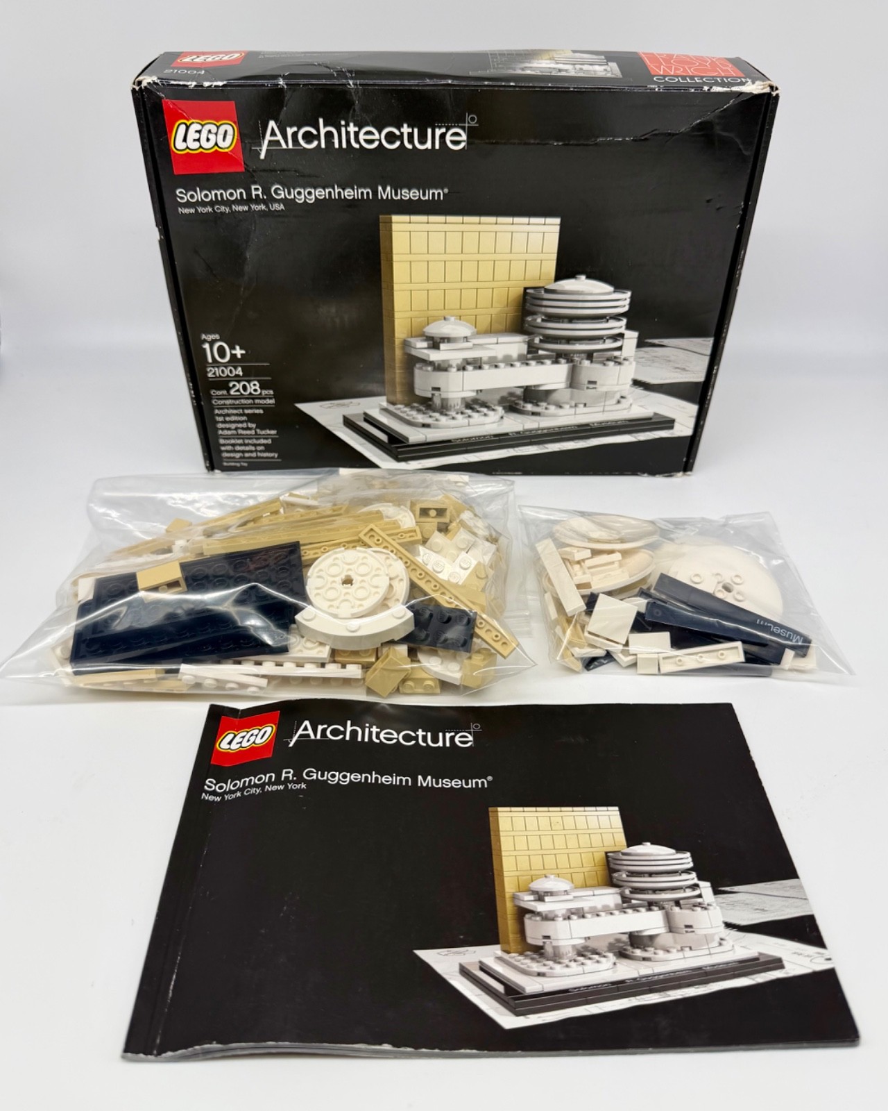 LEGO ARCHITECTURE 21004 - Guggenheim Museum - USED - 100% Complete - Great Cond