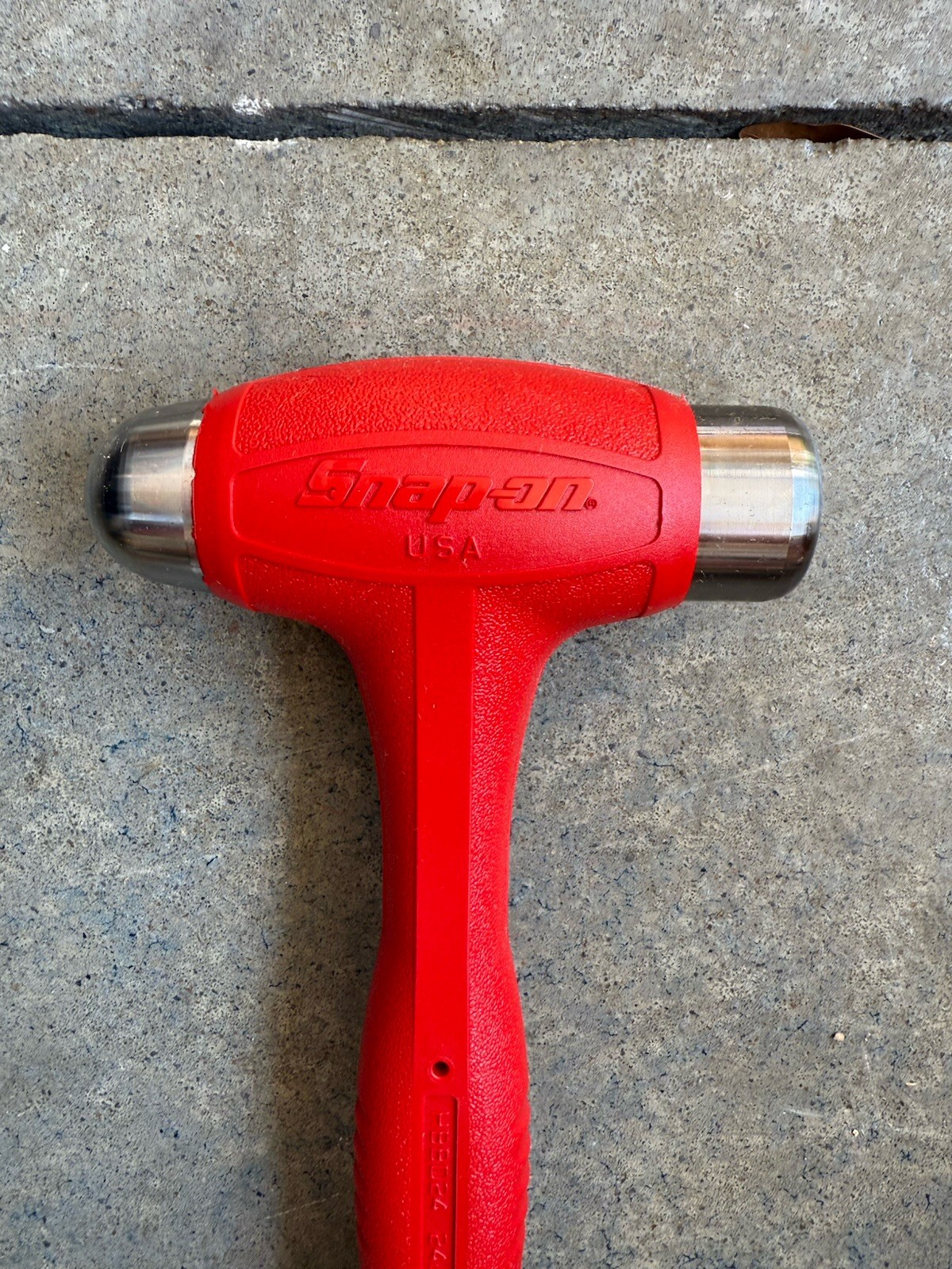 SNAPON 24oz Soft Grip Dead Blow Hammer Red (HBBD24)