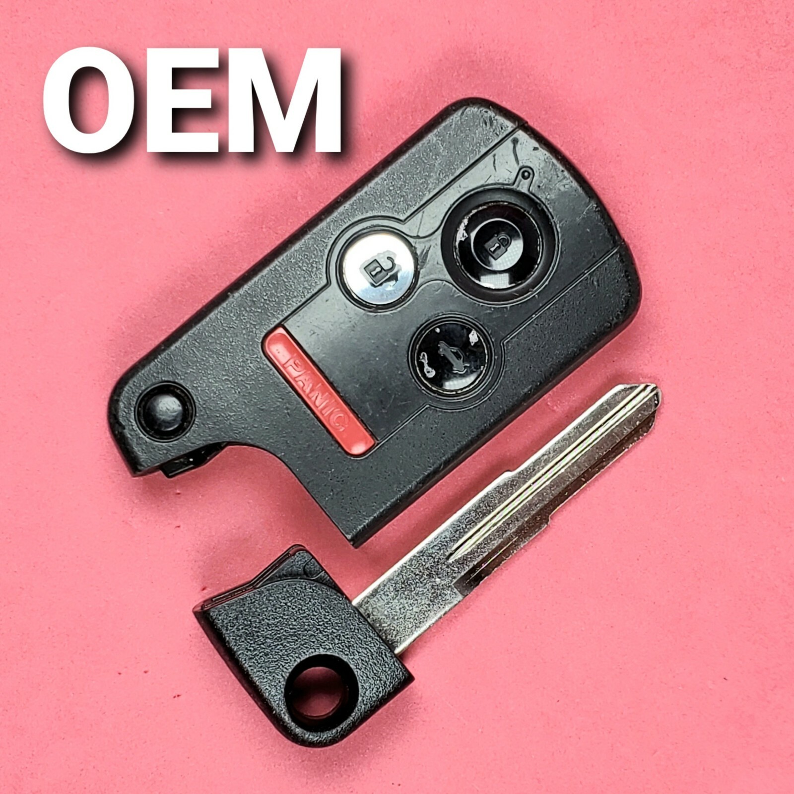 OEM 2005 - 2012 Acura RL Smart Key 4B Trunk ACJ8D8E24A04 Driver 2 - Worn OEM 2005 - 2012 Acura RL Smart Key 4B Trunk ACJ8D8E24A04 Driver 2 - Worn