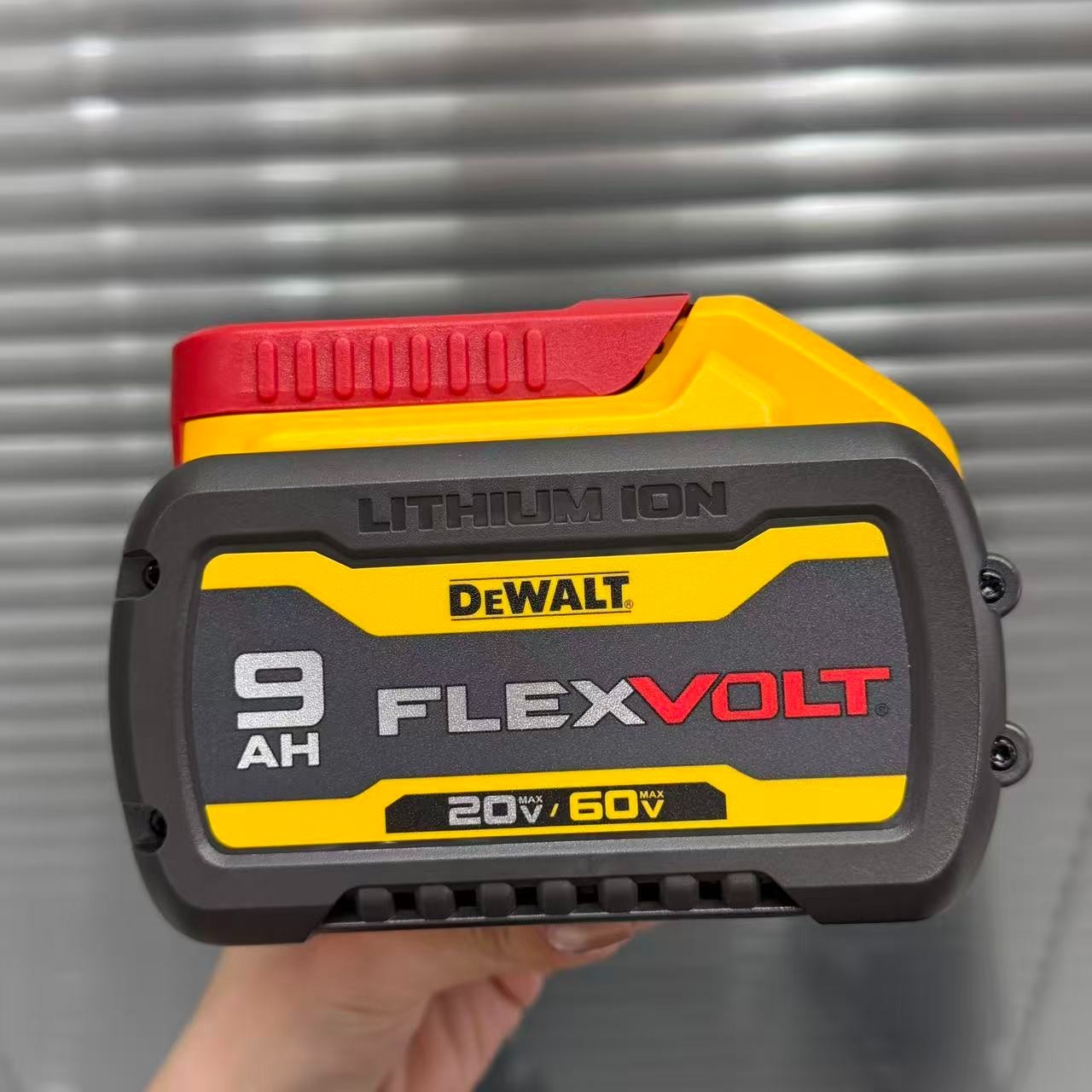 DEWALT DCB609 FLEXVOLT 20V/60V MAX 9Ah Lithium-Ion Battery, 180Wh Fuel Gauge