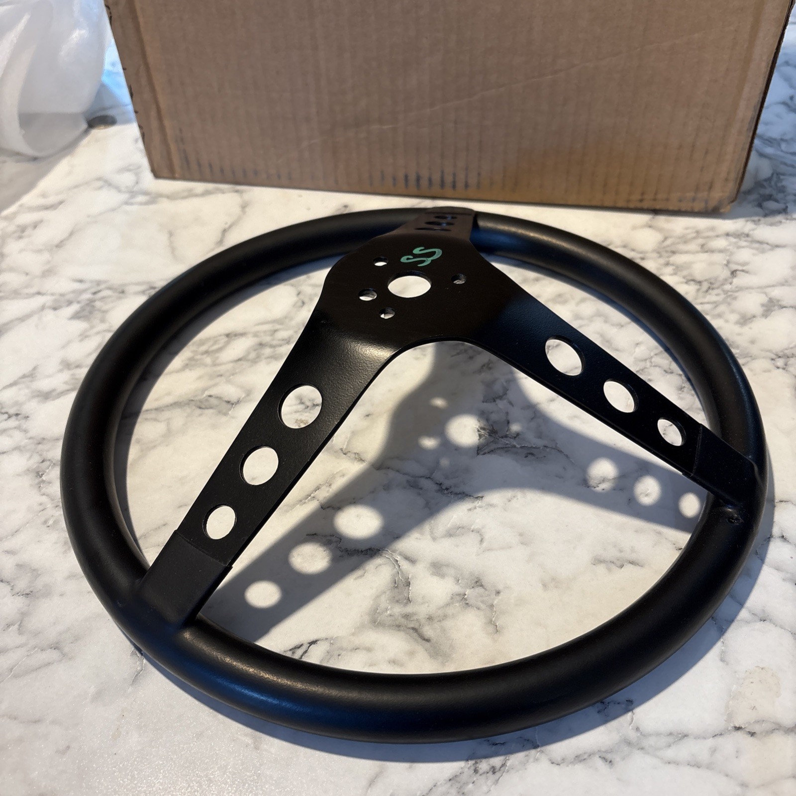Grant 338 Classic Steering Wheel