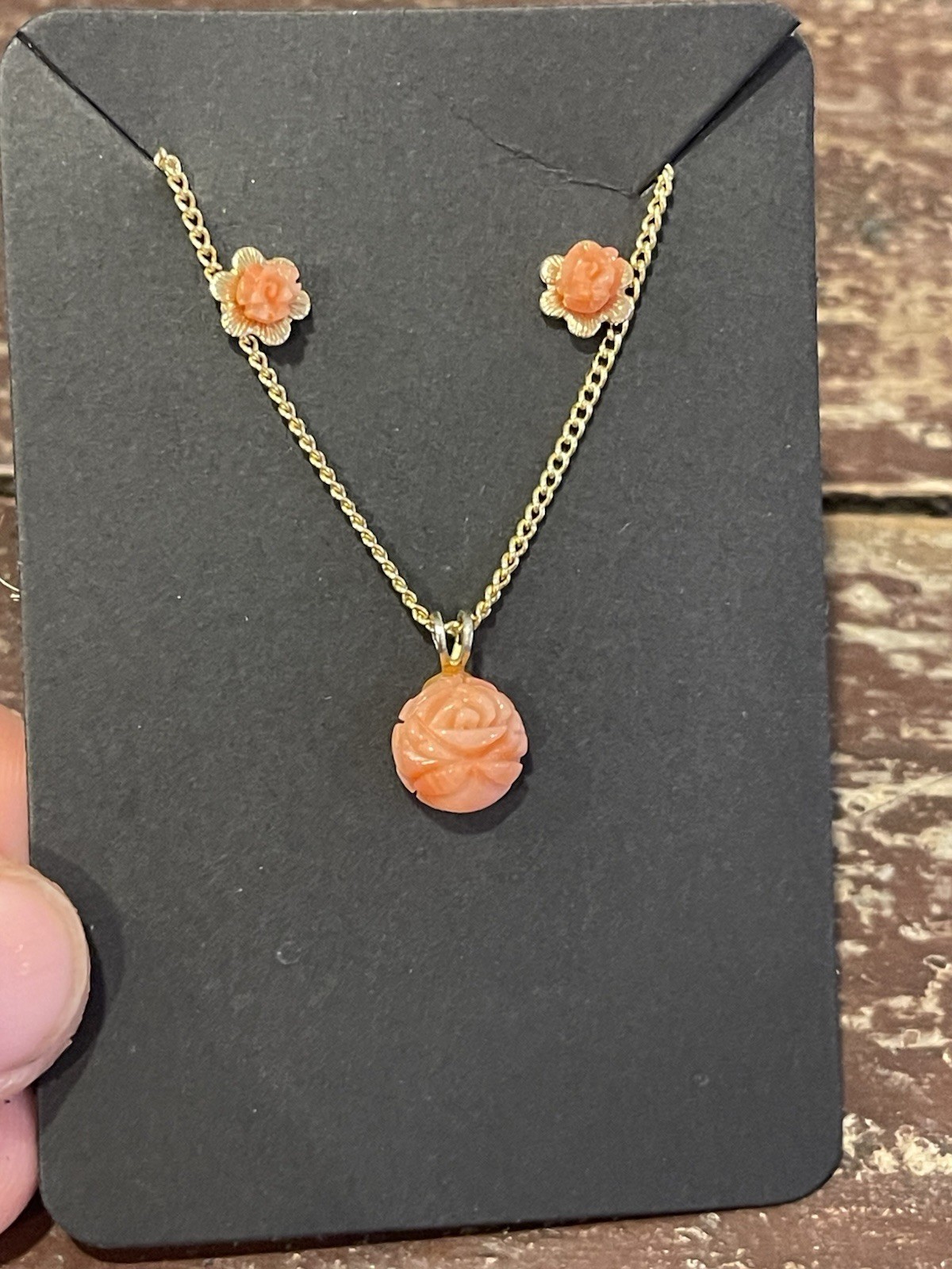 Gold Carved Coral Rose stud Earrings And Necklace