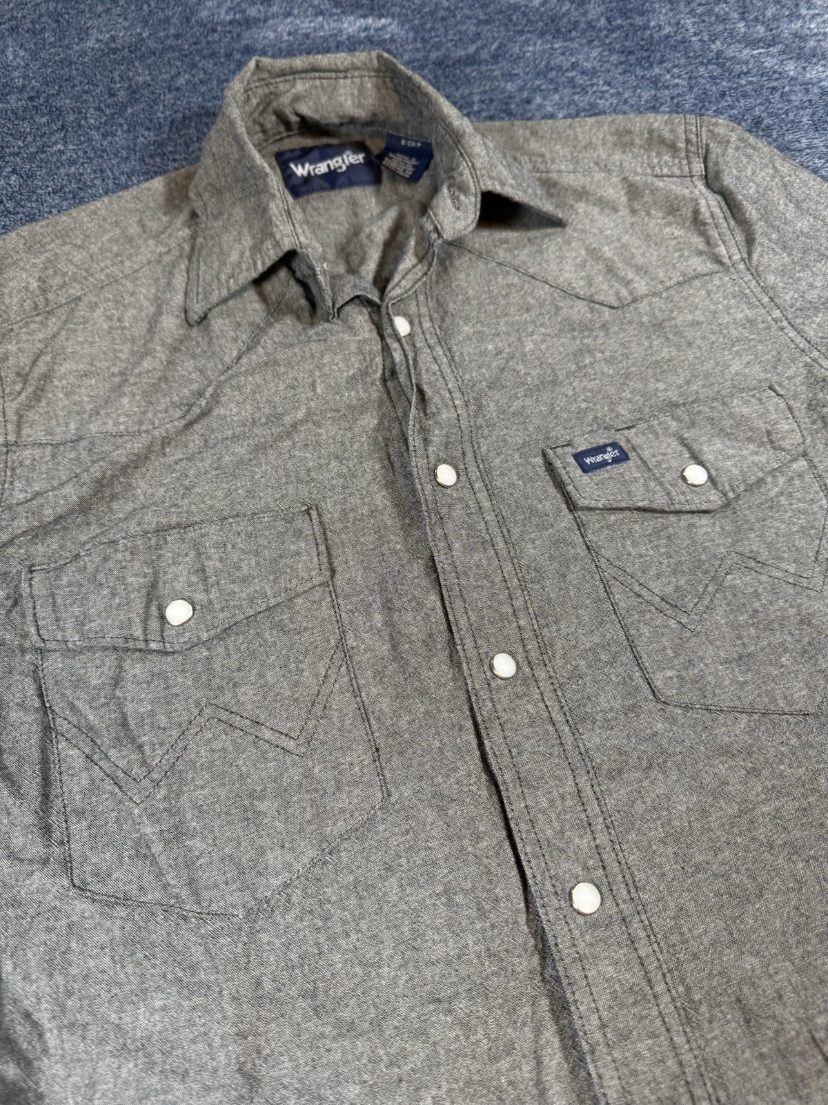 Vintage Wrangler Men\'s Denim Shirt Small Gray Cowboy Cut Moonlight Snap 90s Vintage Wrangler Men\'s Denim Shirt Small Gray Cowboy Cut Moonlight Snap 90s