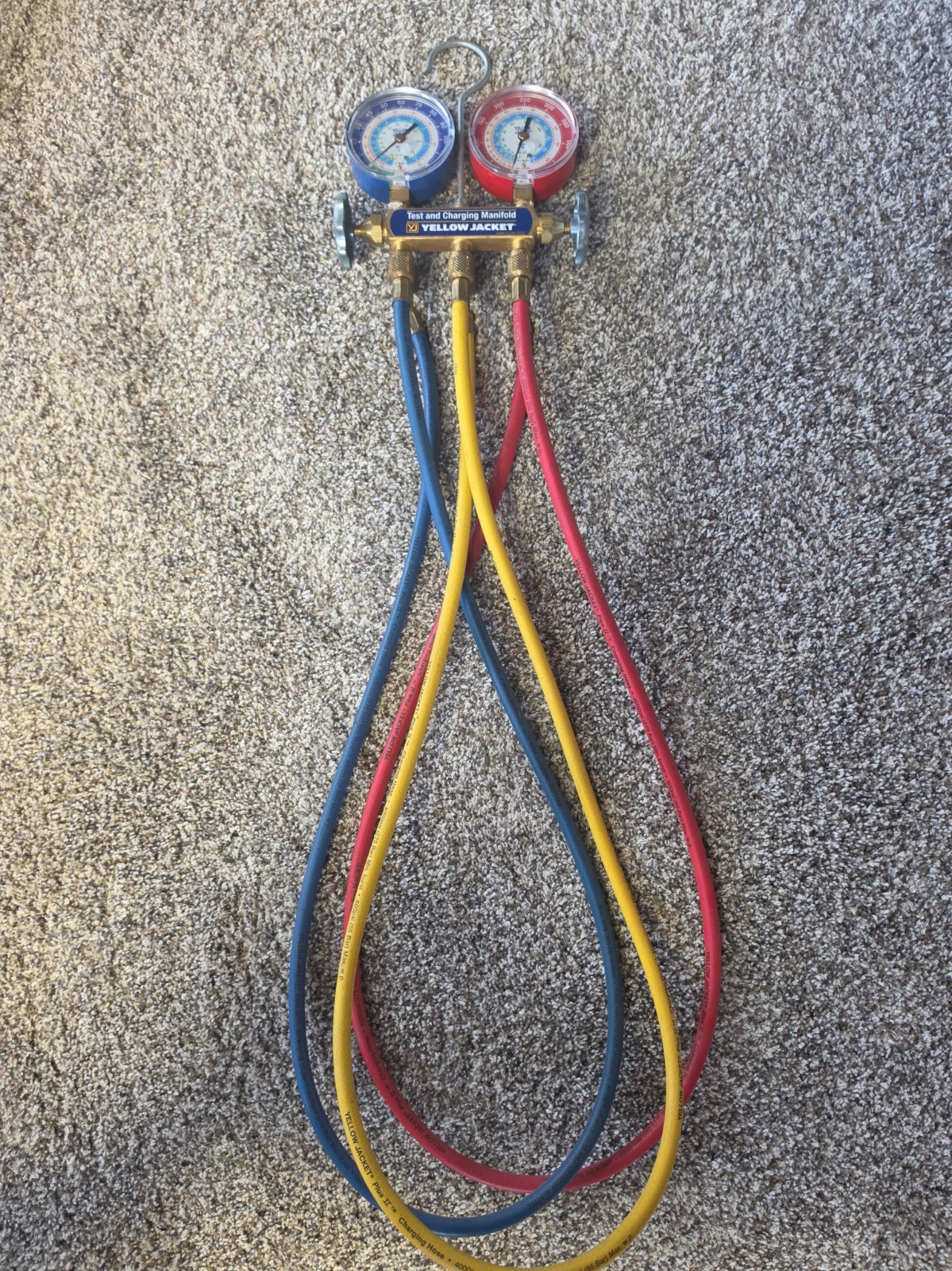 Yellow Jacket Test And Charging Manifold With Gauges & Hoses