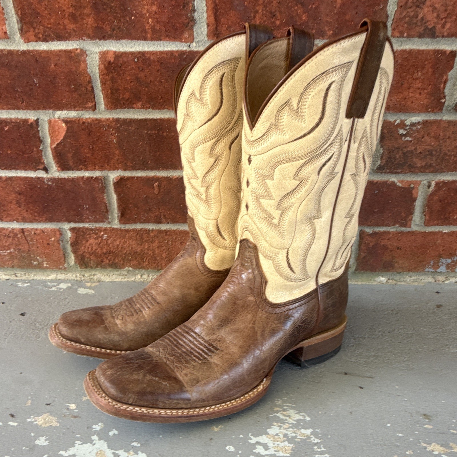 Cody James Men\'s Brown/Beige Leather Western Boots Square Toe Pull-On 10.5D Cody James Men\'s Brown/Beige Leather Western Boots Square Toe Pull-On 10.5D