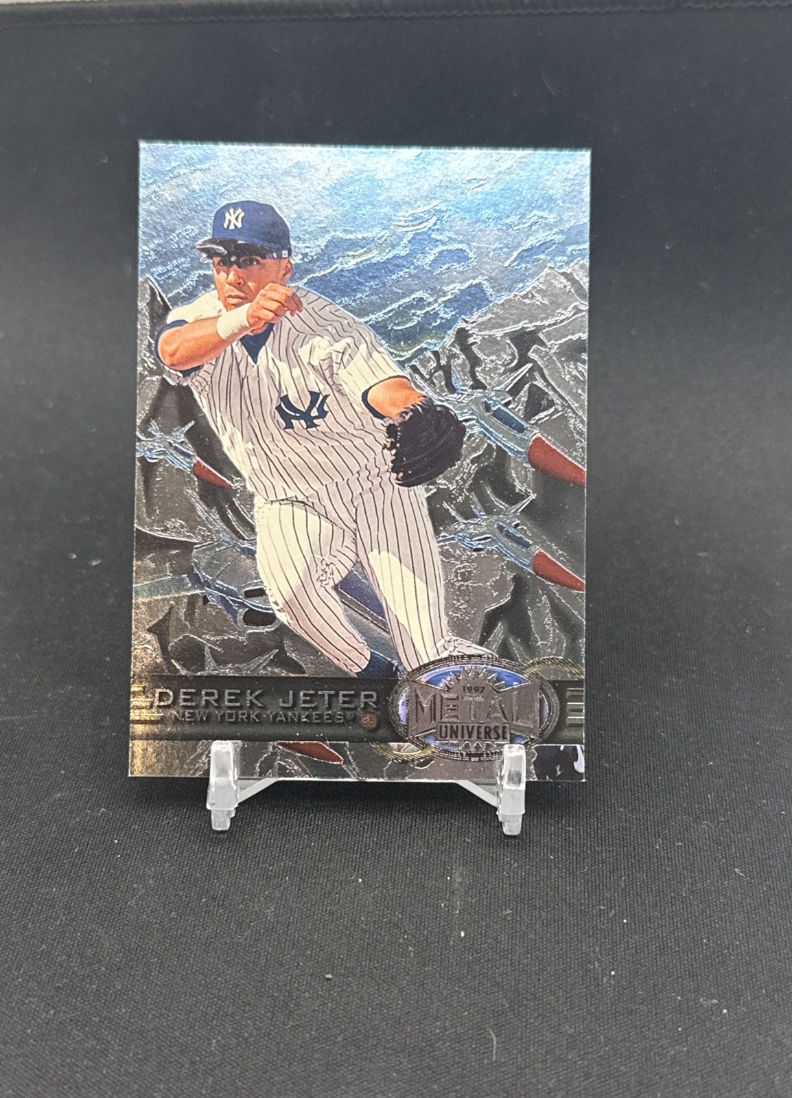1997 Skybox Metal Universe - Derek Jeter #118 1997 Skybox Metal Universe - Derek Jeter #118