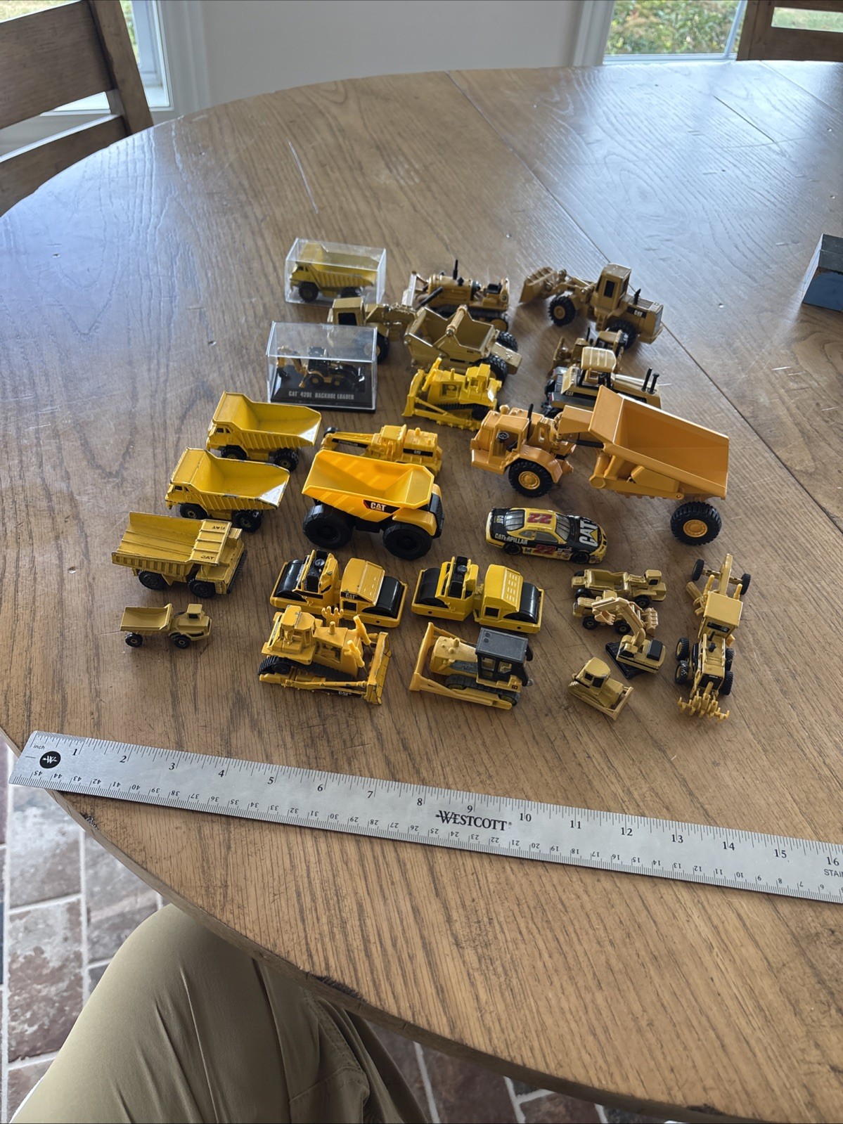 Huge Lot Mostly Metal Small Caterpillar Toy Tractors ERTL Hot Wheels More Huge Lot Mostly Metal Small Caterpillar Toy Tractors ERTL Hot Wheels More