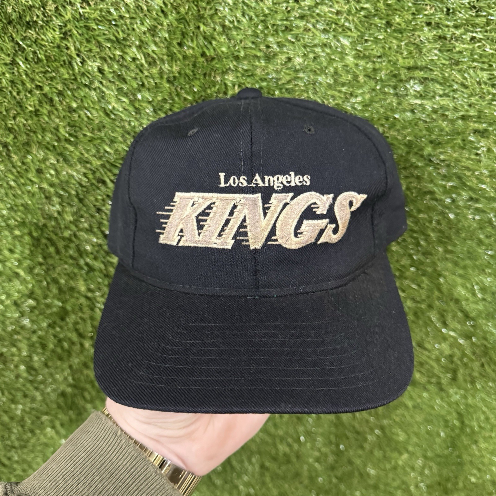 Vintage Starter Los Angeles Kings Motion Script SnapBack Hat NHL RARE READ DESC.
