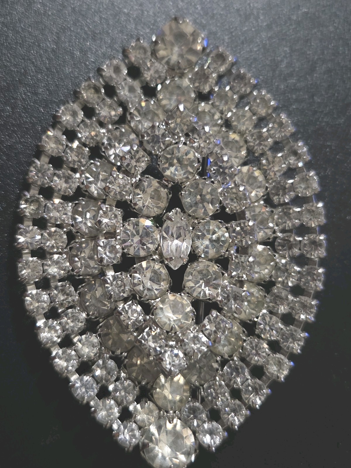 Vtg 1950s Hollywood Regency Clear Rhinestone Tiered Statement Brooch Pin Large Vtg 1950s Hollywood Regency Clear Rhinestone Tiered Statement Brooch Pin Large