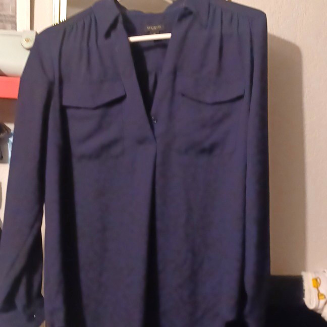 Ann Taylor Women’s Petite Blue Solid Woven Polyester Collared Button Blouse PM Ann Taylor Women’s Petite Blue Solid Woven Polyester Collared Button Blouse PM