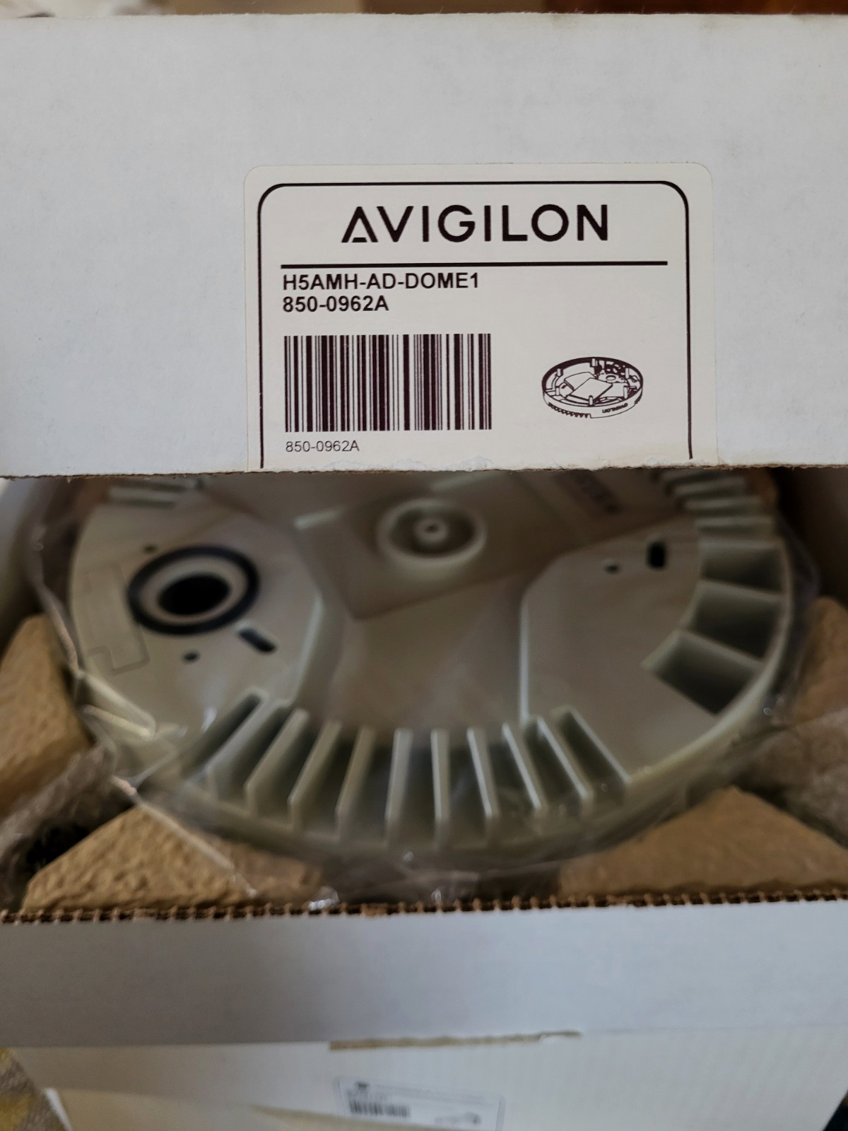 H5AMH-AD-DOME1 Avigilon Outdoor Surface Mount Adapter Part # 850-0962A (SEALED)
