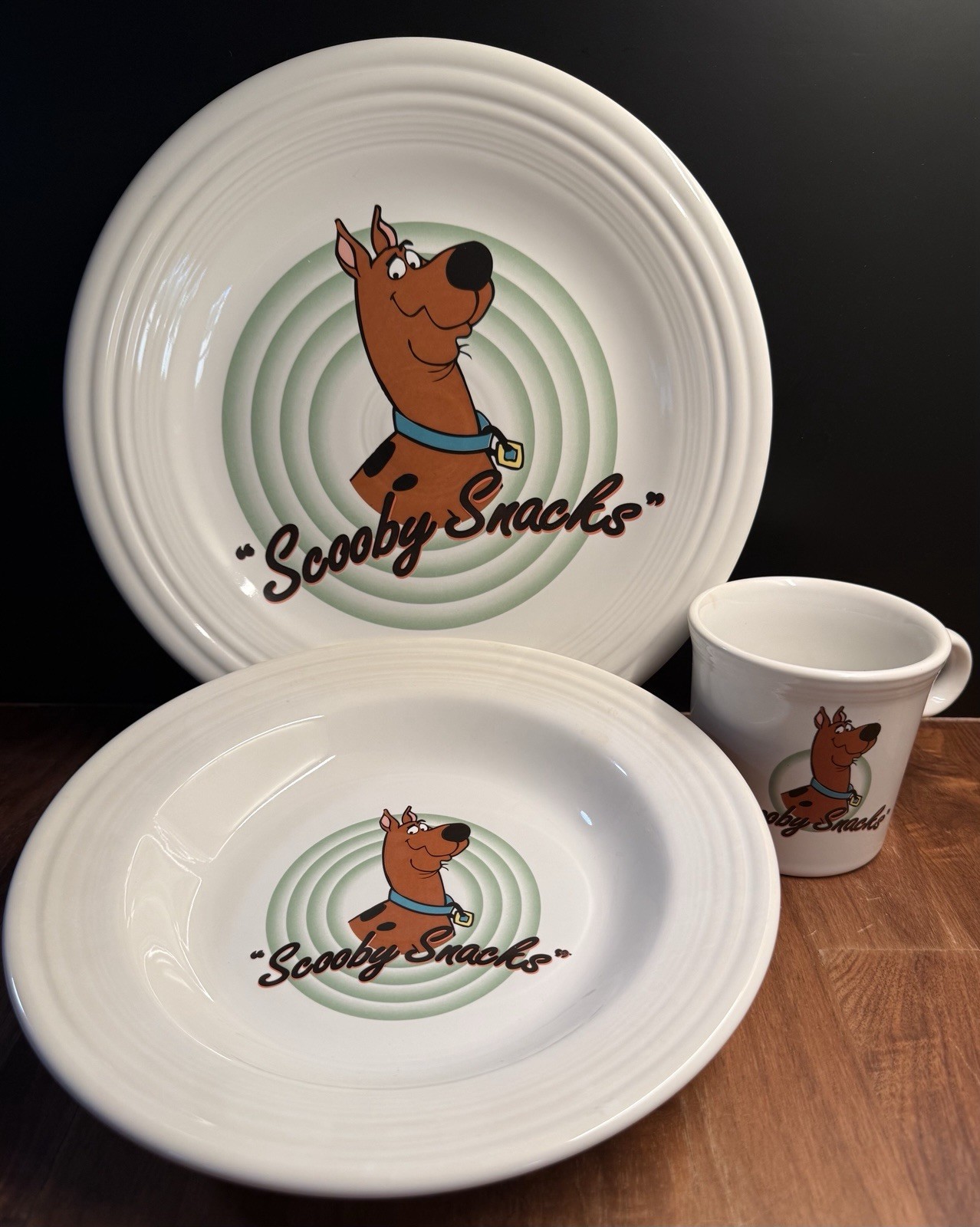 FIESTA “SCOOBY SNACKS” RETIRED SET Homer Laughlin/Warner Bros.