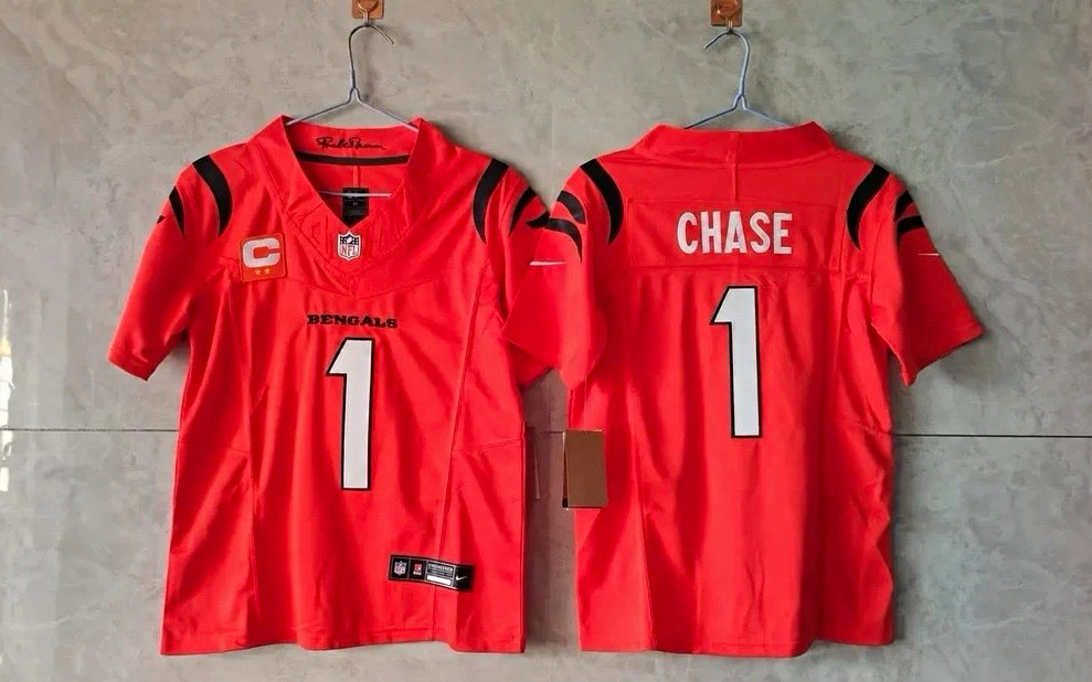 Nike Cincinnati Bengals Ja\'Marr Chase #1 Football Jersey All Colors All Sizes Nike Cincinnati Bengals Ja\'Marr Chase #1 Football Jersey All Colors All Sizes
