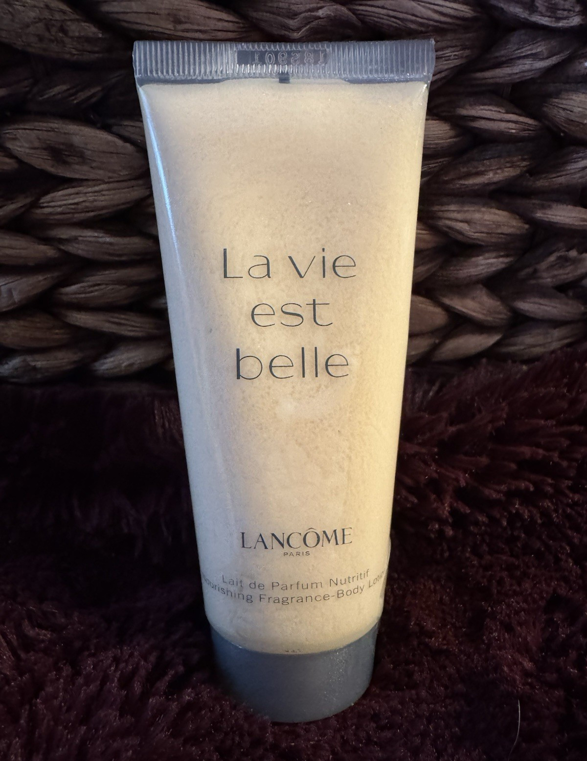 Lancôme La vie est belle Nourishing Fragranced Body Lotion SPF 15 2.0 oz