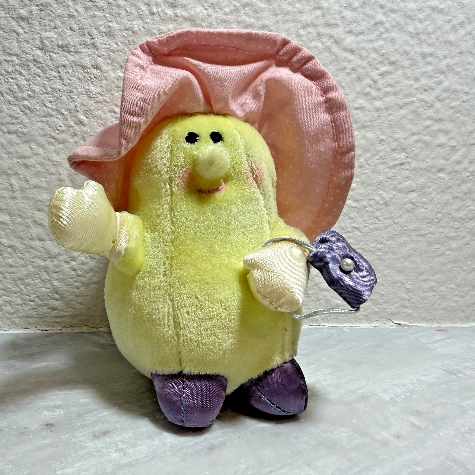 Vintage 1985 Avon Somersaults Pals Miss Pear Plush Toy New in Package Yellow 8\ Vintage 1985 Avon Somersaults Pals Miss Pear Plush Toy New in Package Yellow 8\