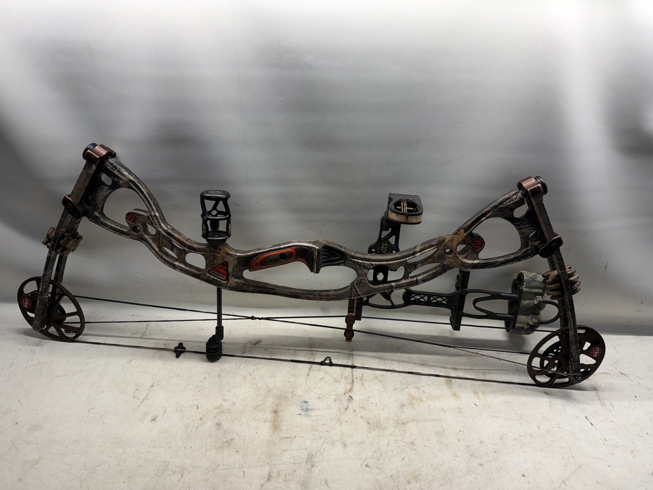 HOYT RAMPAGE COMPOUND BOW HOYT RAMPAGE COMPOUND BOW