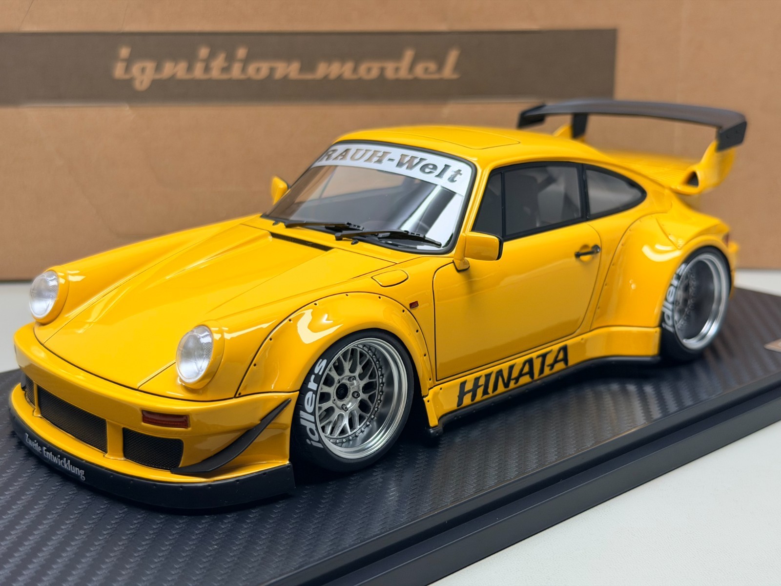 Ignition model 1/18 RWB 930 Yellow \