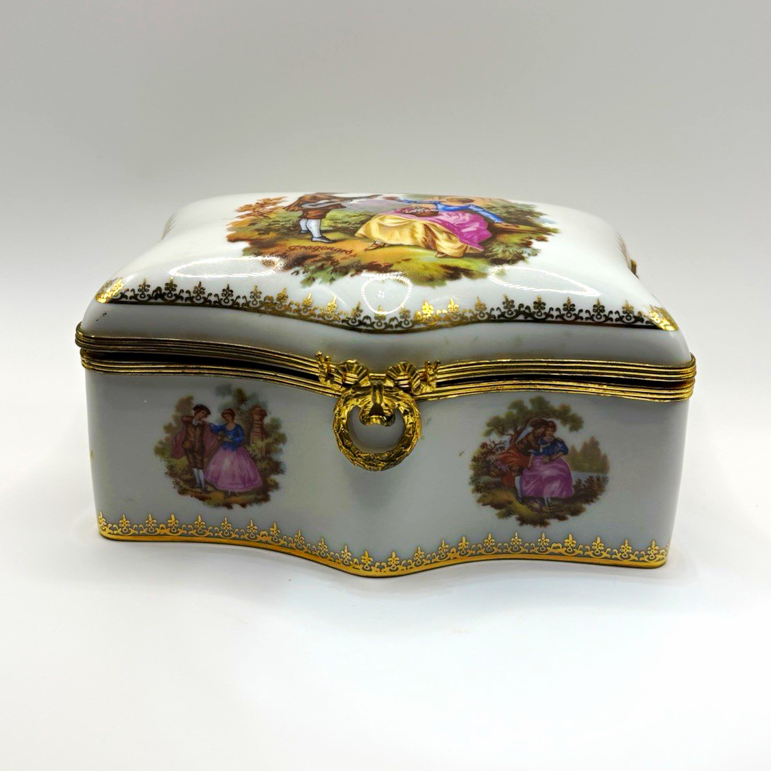 Vintage S.A. Limoges France Porcelain Trinket Box Fragonard Courting Couple Gold
