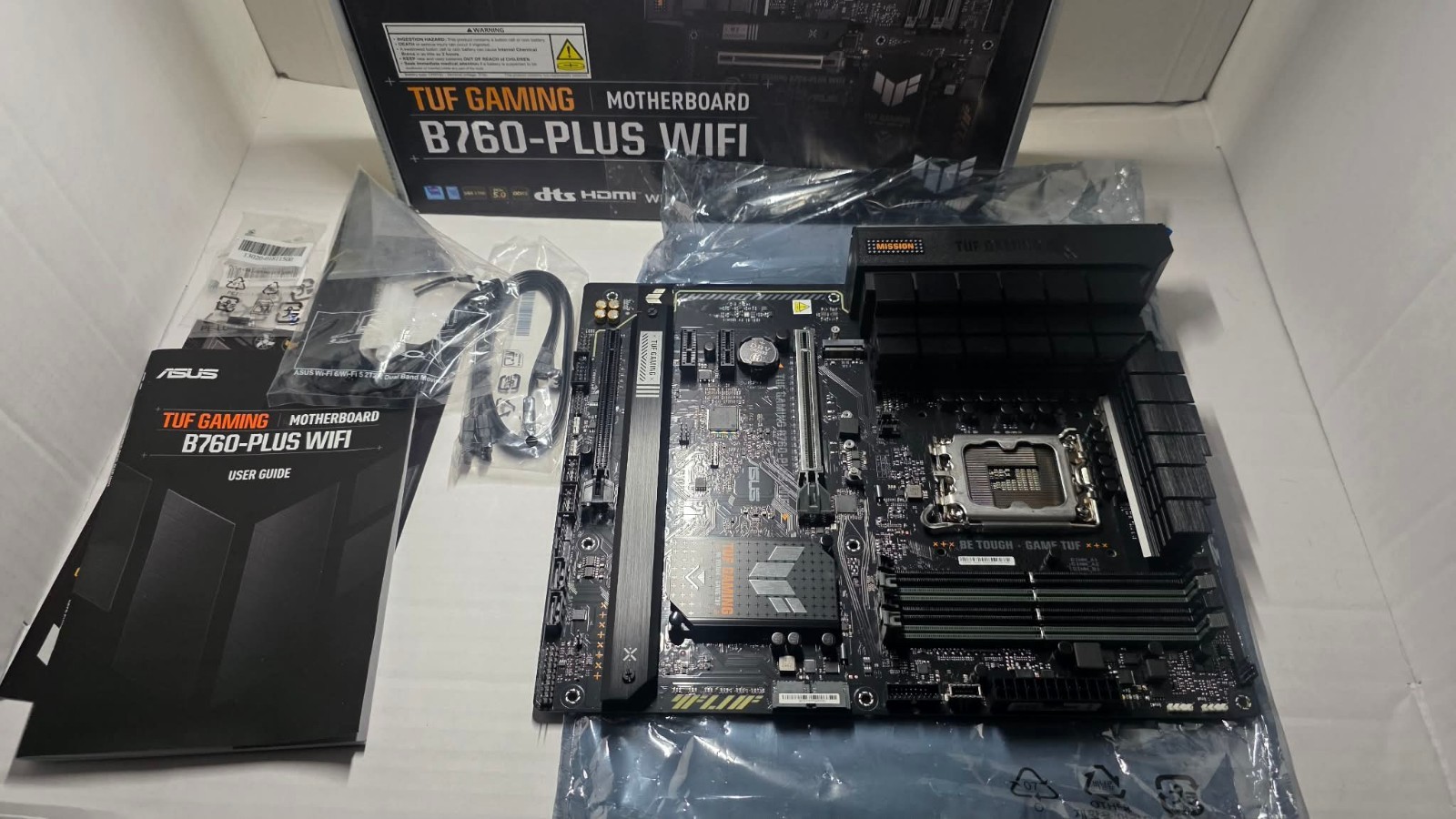 ASUS TUF Gaming B760-PLUS WiFi Intel B760 LGA1700 DDR5 7200