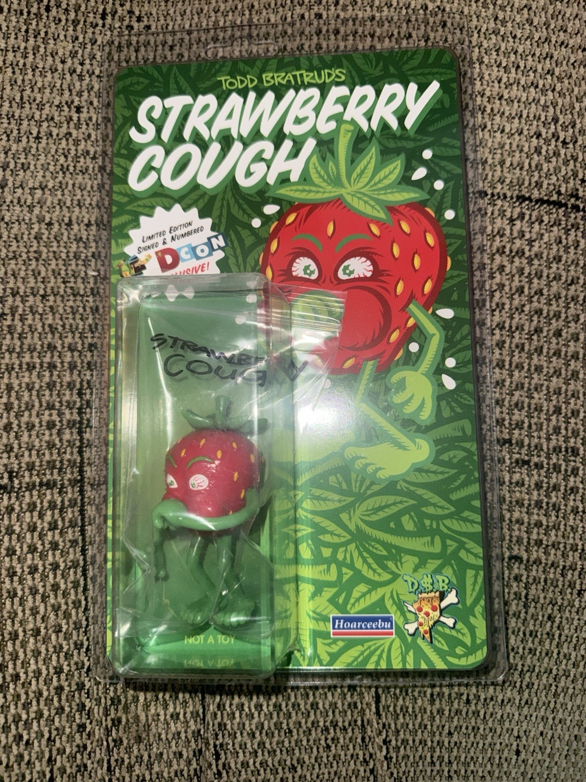 Todd Bratrud Strawberry Cough Toy RARE D Con Exclusive SIGNED Todd Bratrud Strawberry Cough Toy RARE D Con Exclusive SIGNED