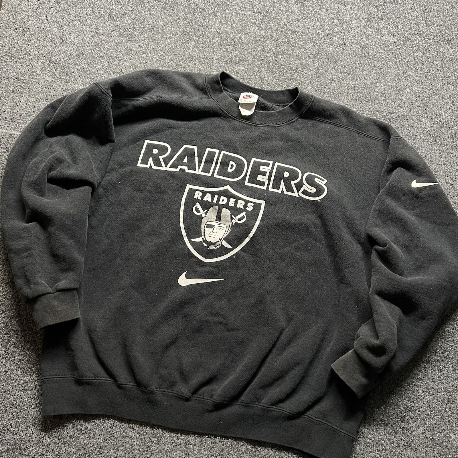 Vintage NIKE Oakland Raiders Pro Line Center Swoosh LG Sweatshirt 90s Las Vegas