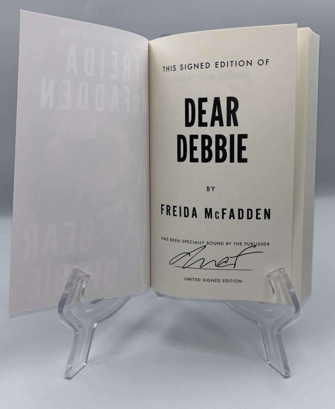 FREIDA MCFADDEN BARNES NOBLE SIGNED EXCLUSIVE DEAR DEBBIE BOOK AUTOGRAPH 1ST/1ST