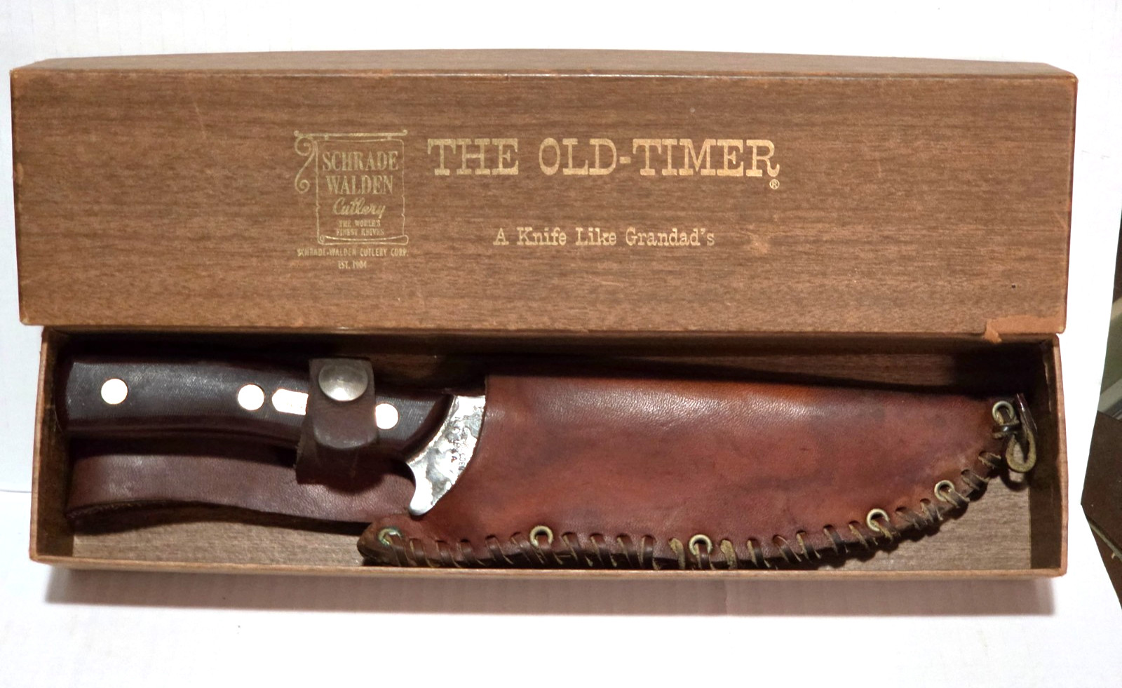 Vintage Schrade Walden 150T DeerSlayer Fixed Blade Knife w/Sheath ORIGINAL BOX Vintage Schrade Walden 150T DeerSlayer Fixed Blade Knife w/Sheath ORIGINAL BOX