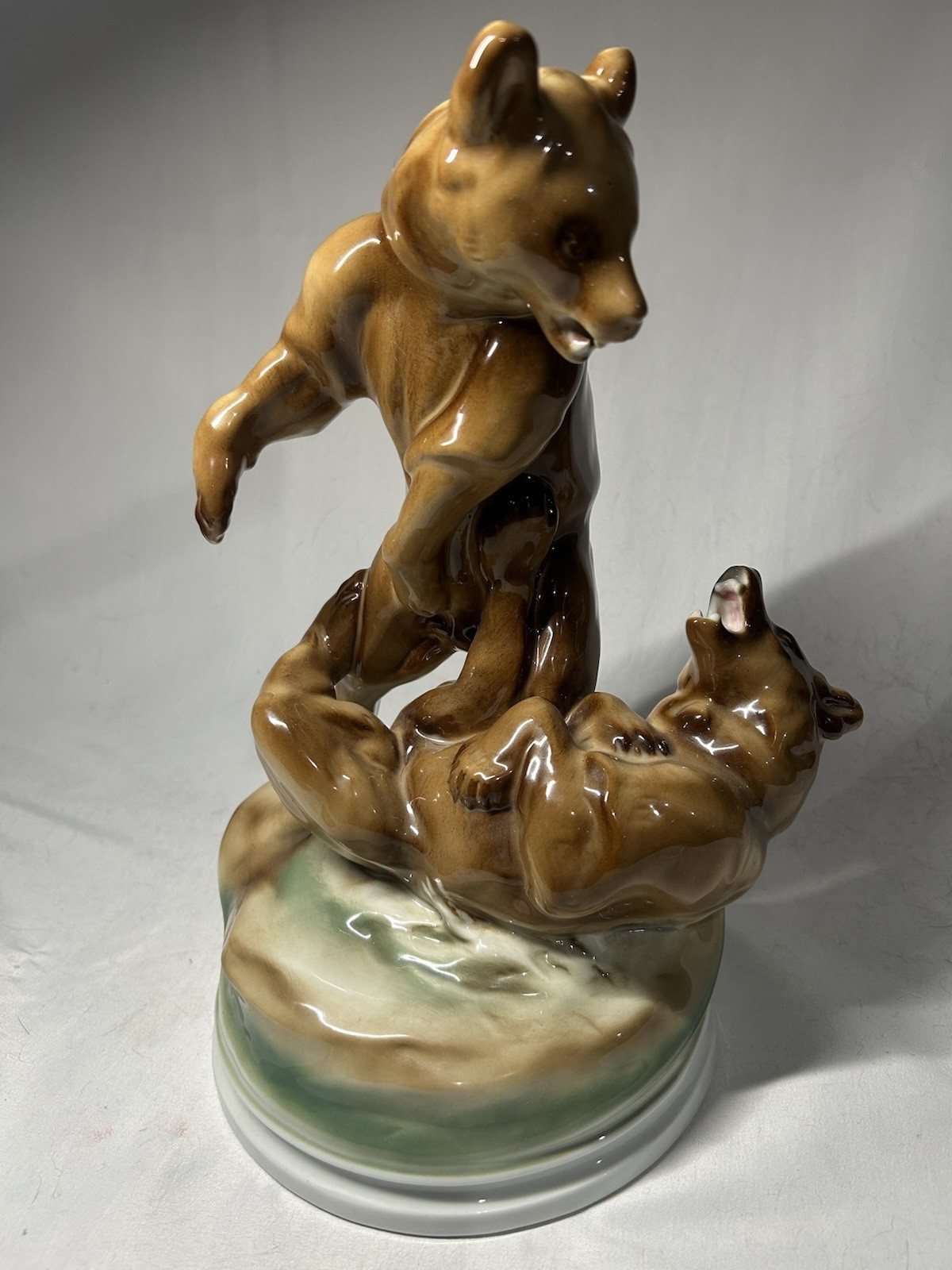 MINT Zsolnay Hungary Porcelain Figurine, Fighting Bears Antique 1911, 11-3/4\
