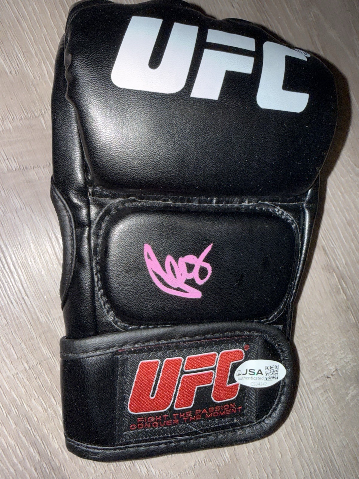 Ailin Perez Autographed Signed Authentic Glove UFC JSA COA (2 Available) Ailin Perez Autographed Signed Authentic Glove UFC JSA COA (2 Available)