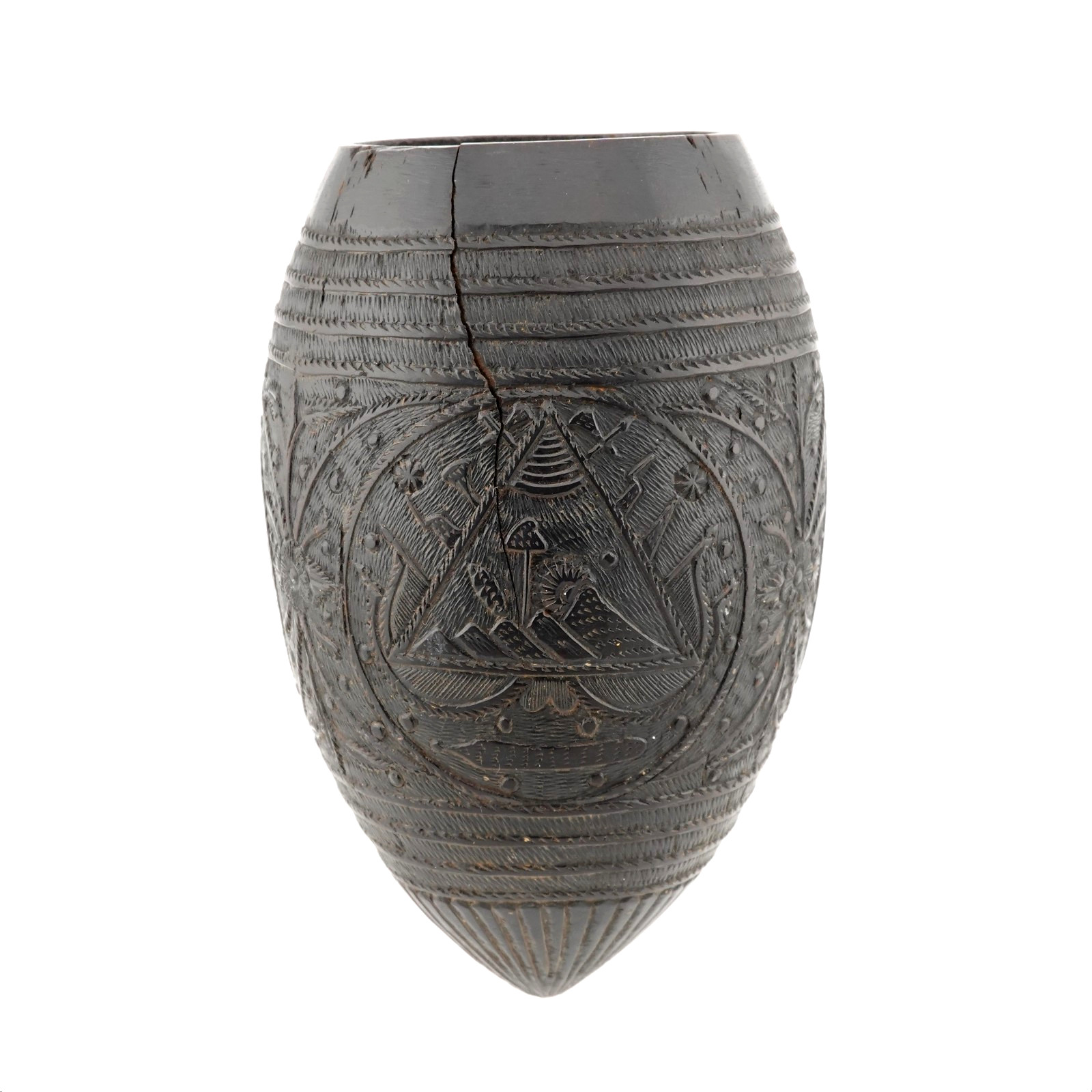 ANTIQUE 19thC SPANISH COLONIAL SOUTH AMERICAN NICARAGUA CARVED COCONUT SHELL CUP