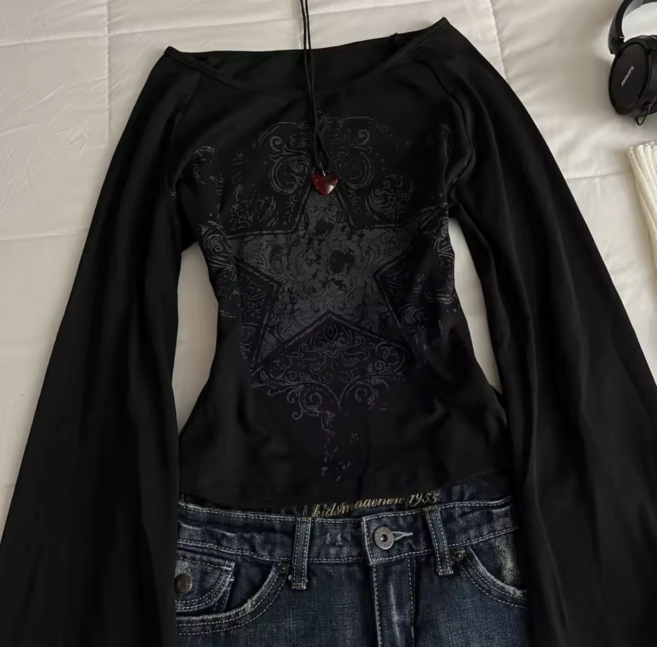 Y2K Gothic Star Long Sleeve Top Off Shoulder Grunge Tee Y2K Gothic Star Long Sleeve Top Off Shoulder Grunge Tee
