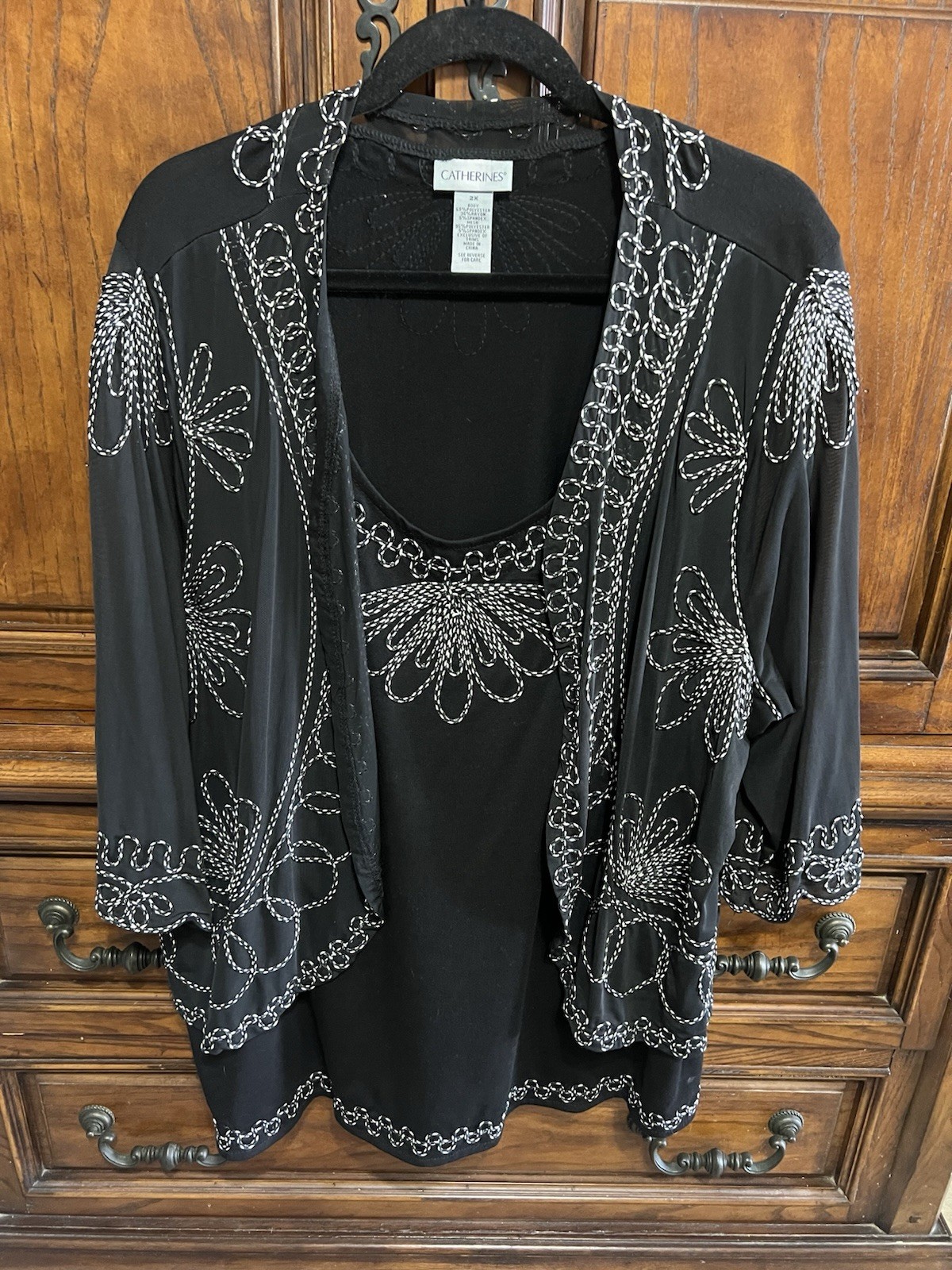 Catherines Women’s 2X Black Embroidered 2-Piece Top & Jacket Set