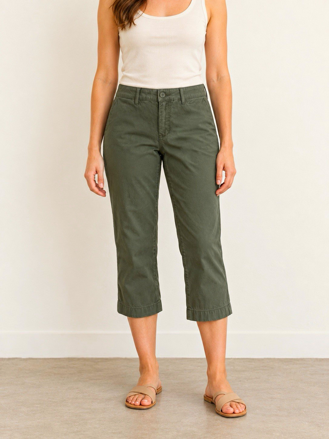 St. John’s Bay Women’s Olive Green Capri Pants Size 6 NWOT Straight Leg