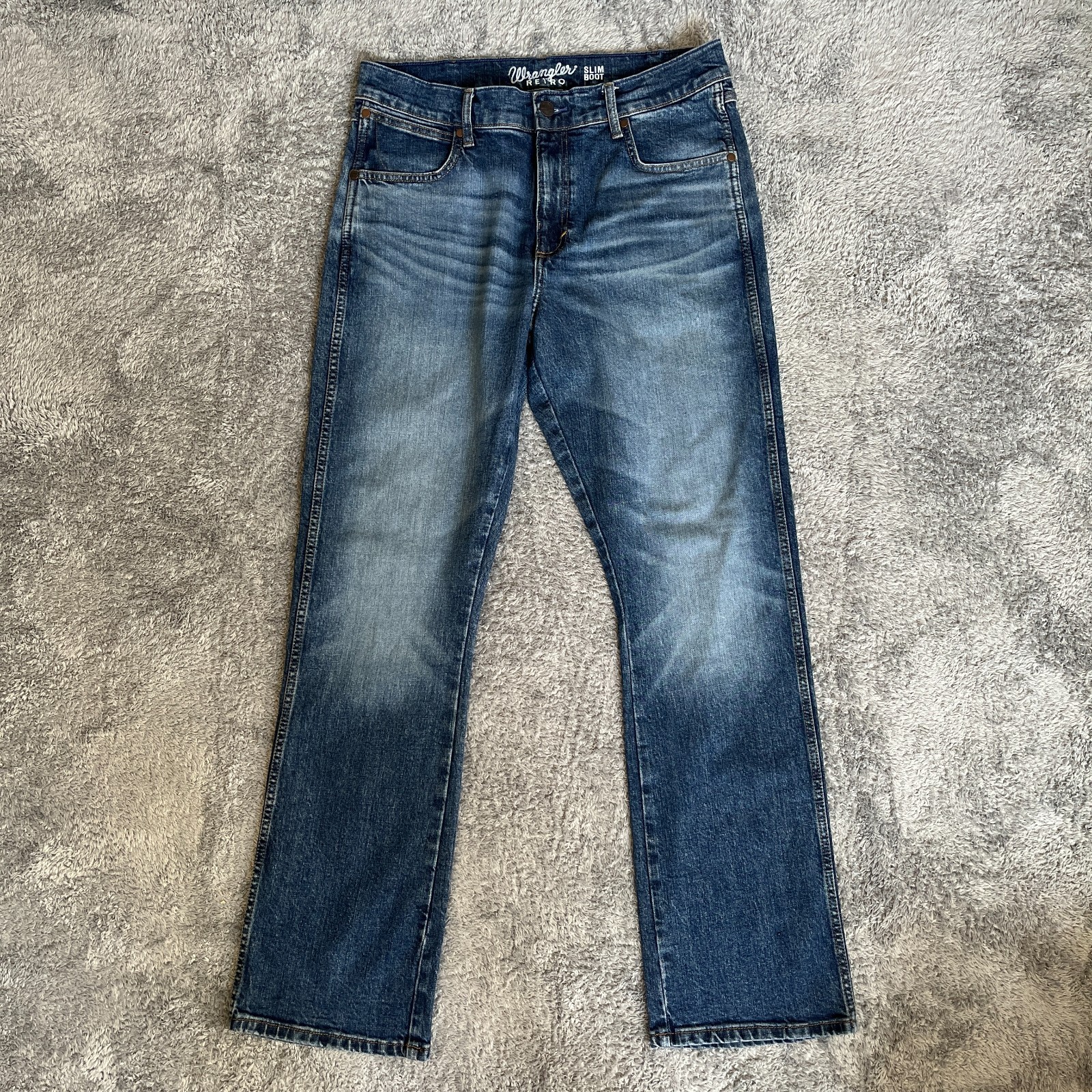 Wrangler Retro Medium Wash Blue Bootcut Denim Slim Boot Jeans Men\'s Size 36x33