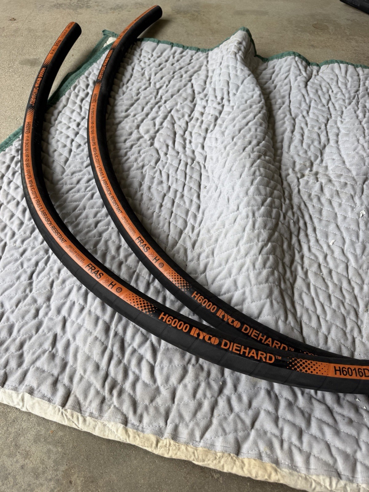 H6000 Ryco 1” Hydraulic hose 6000psi 2 Pieces 115” Each, Bare Ends DN25 -Unused