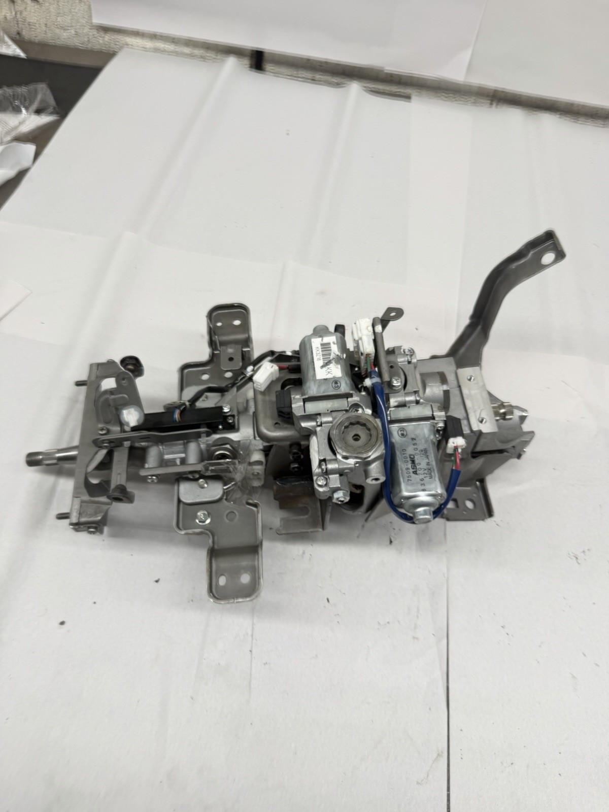 2010-2013 Infiniti G37 AWD Sedan -Steering Column Assembly w/Motor 7509-0010 OEM 2010-2013 Infiniti G37 AWD Sedan -Steering Column Assembly w/Motor 7509-0010 OEM