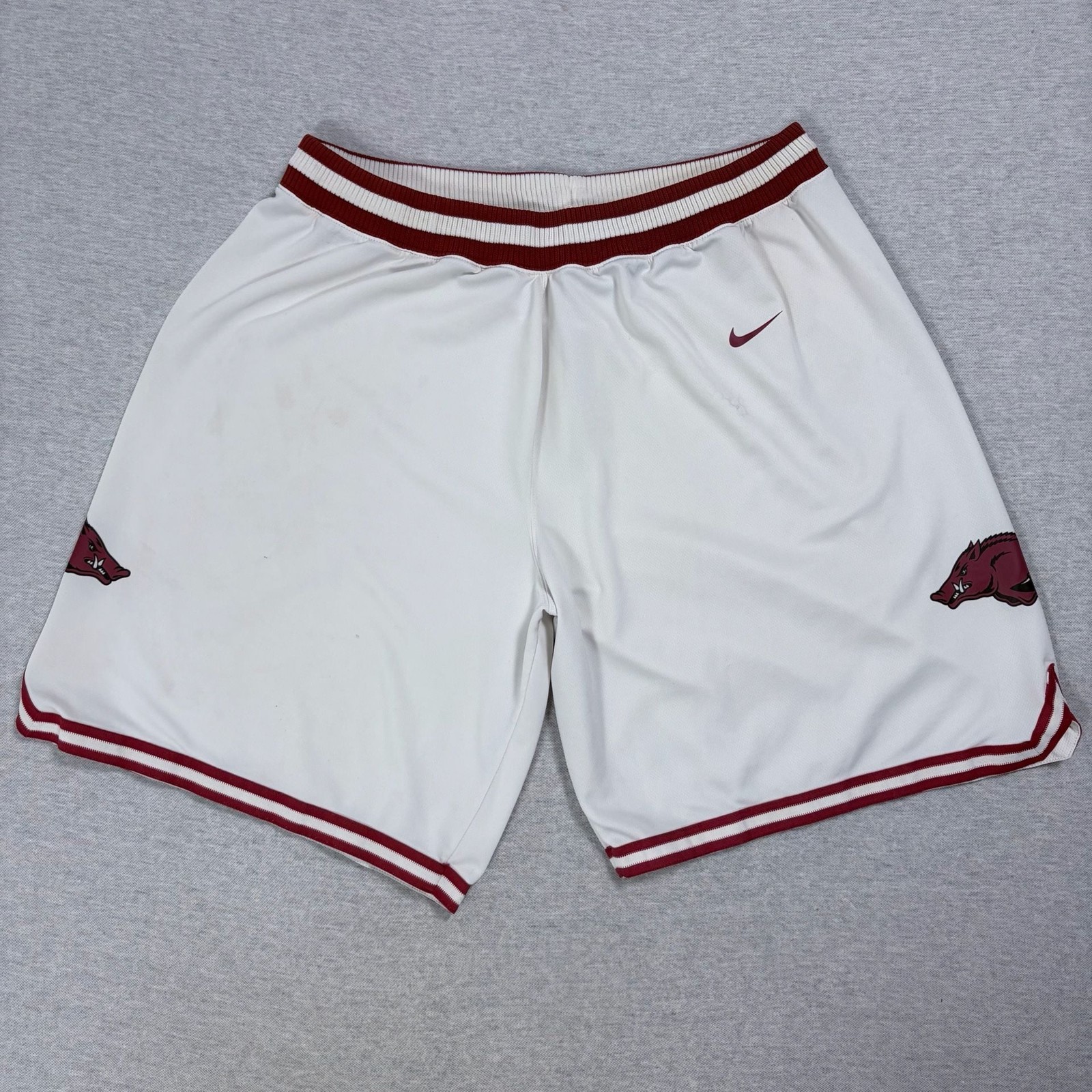 Nike Arkansas Razorbacks Basketball Shorts Size XXL White Burgundy