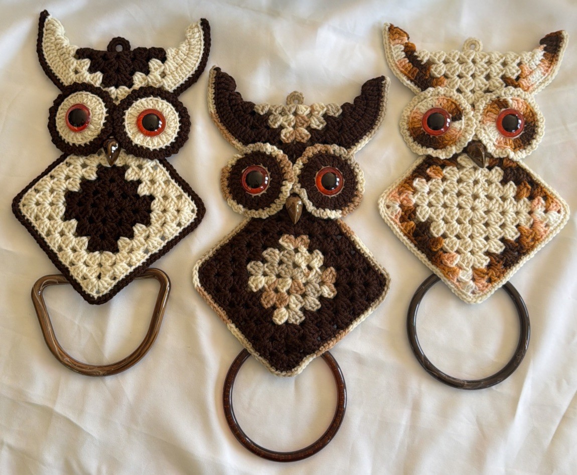 3- MCM Owls. Vintage Handmade Crochet OWL Towel Holders/Wall Decor. Excellent. 3- MCM Owls. Vintage Handmade Crochet OWL Towel Holders/Wall Decor. Excellent.