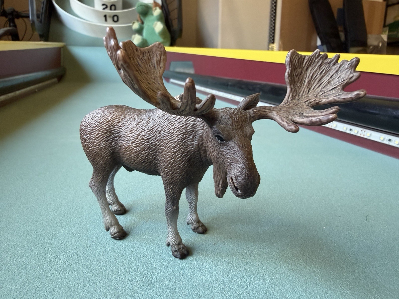 Schleich Male BULL MOOSE 2009 Retired Forest Wildlife Animal Figure 14619 Toy