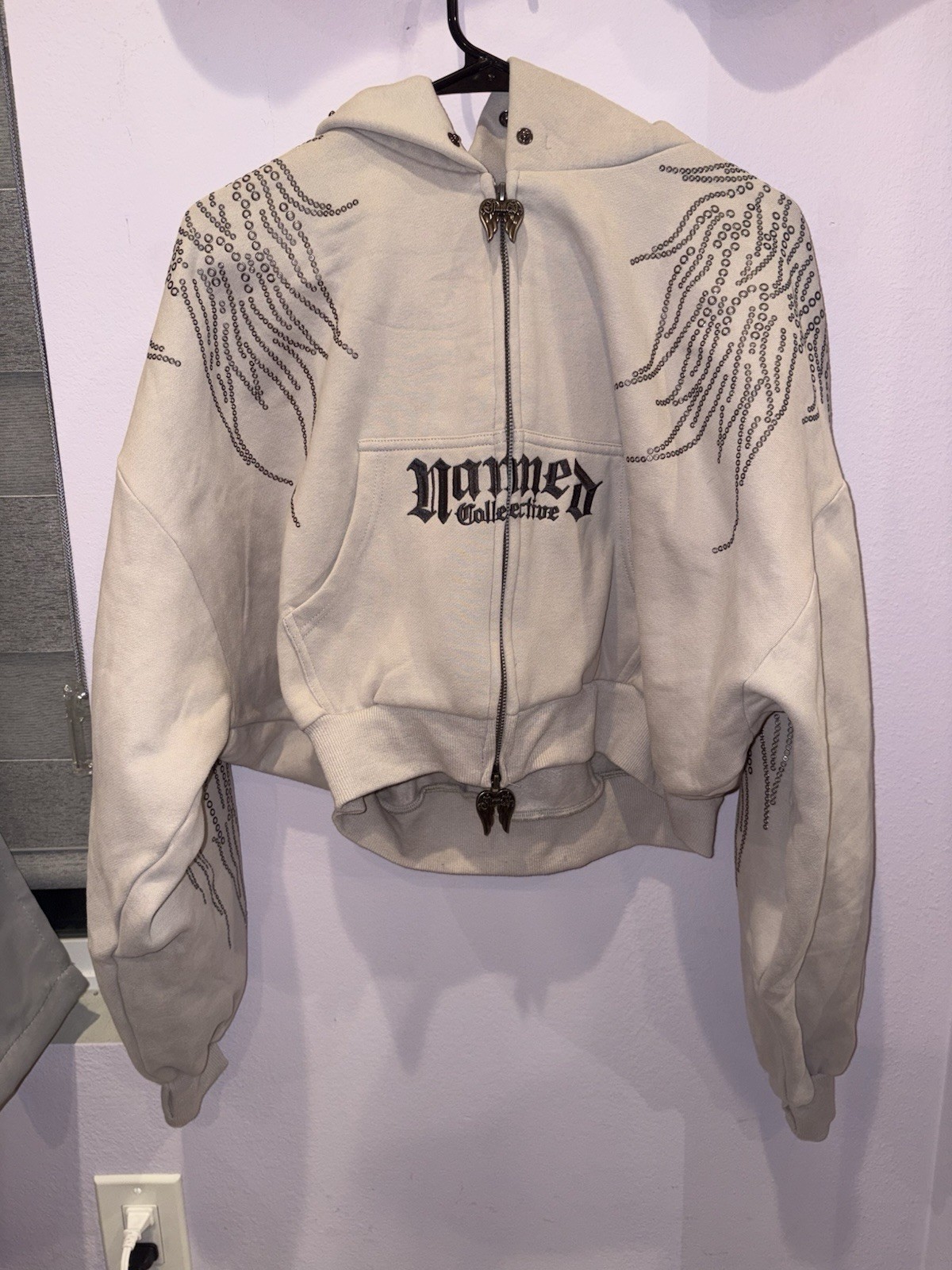 Named Collective Women’s Cropped Beaded Angel Hoodie In Excellent Condition Named Collective Women’s Cropped Beaded Angel Hoodie In Excellent Condition