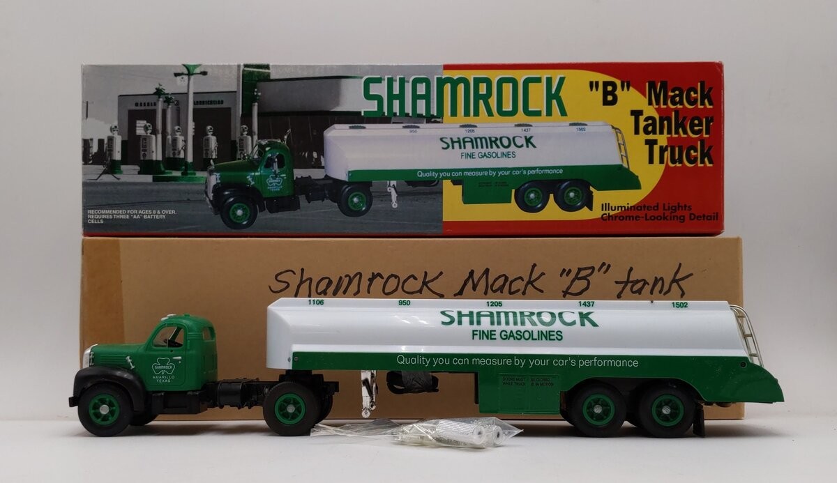JMT Replicas 1:32 Scale Shamrock Mack \
